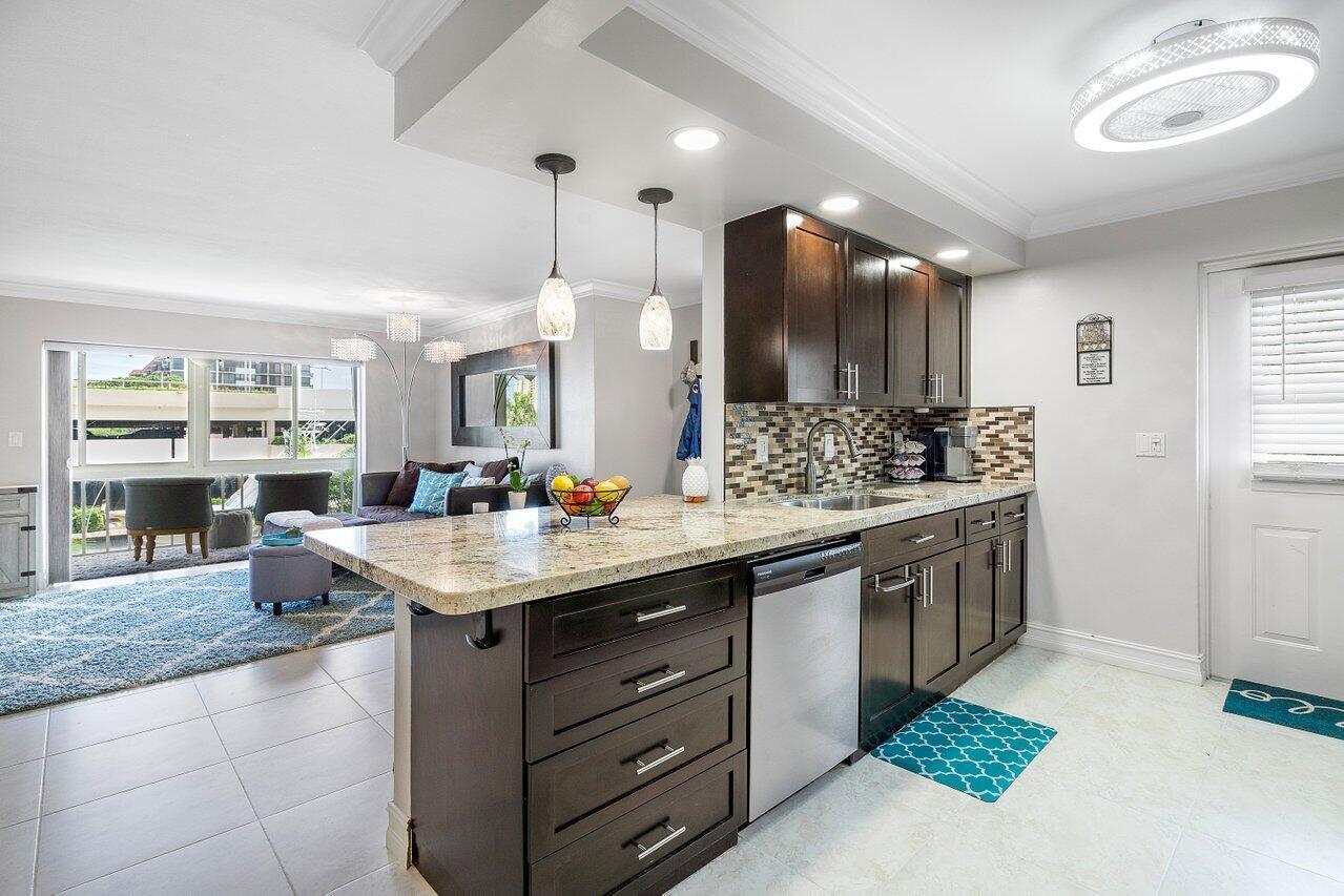 777 Jeffery Street 2010