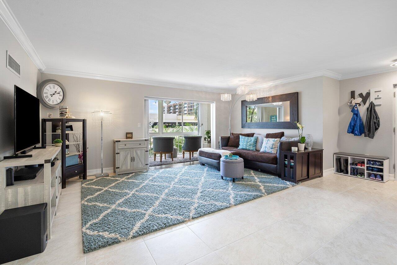 777 Jeffery Street 2010