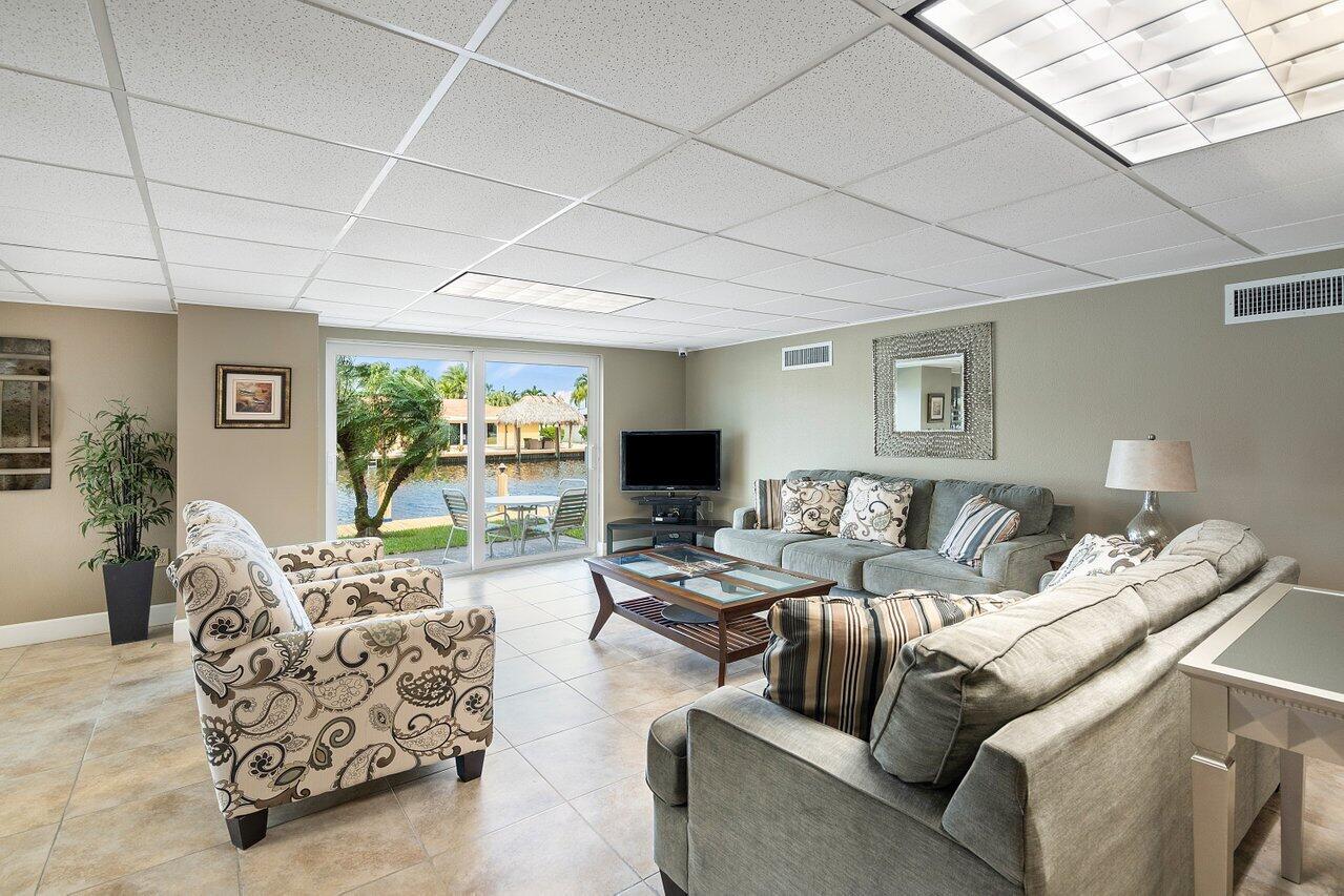 777 Jeffery Street 2010