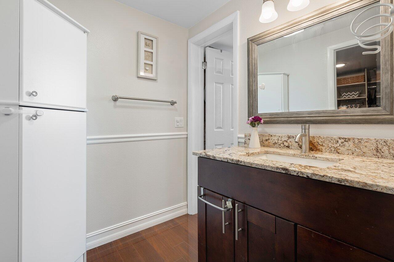 777 Jeffery Street 2010