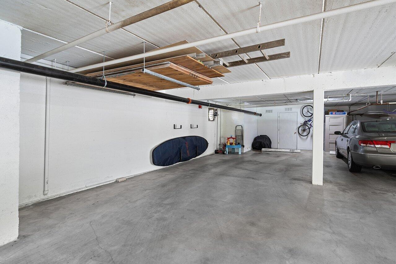 777 Jeffery Street 2010