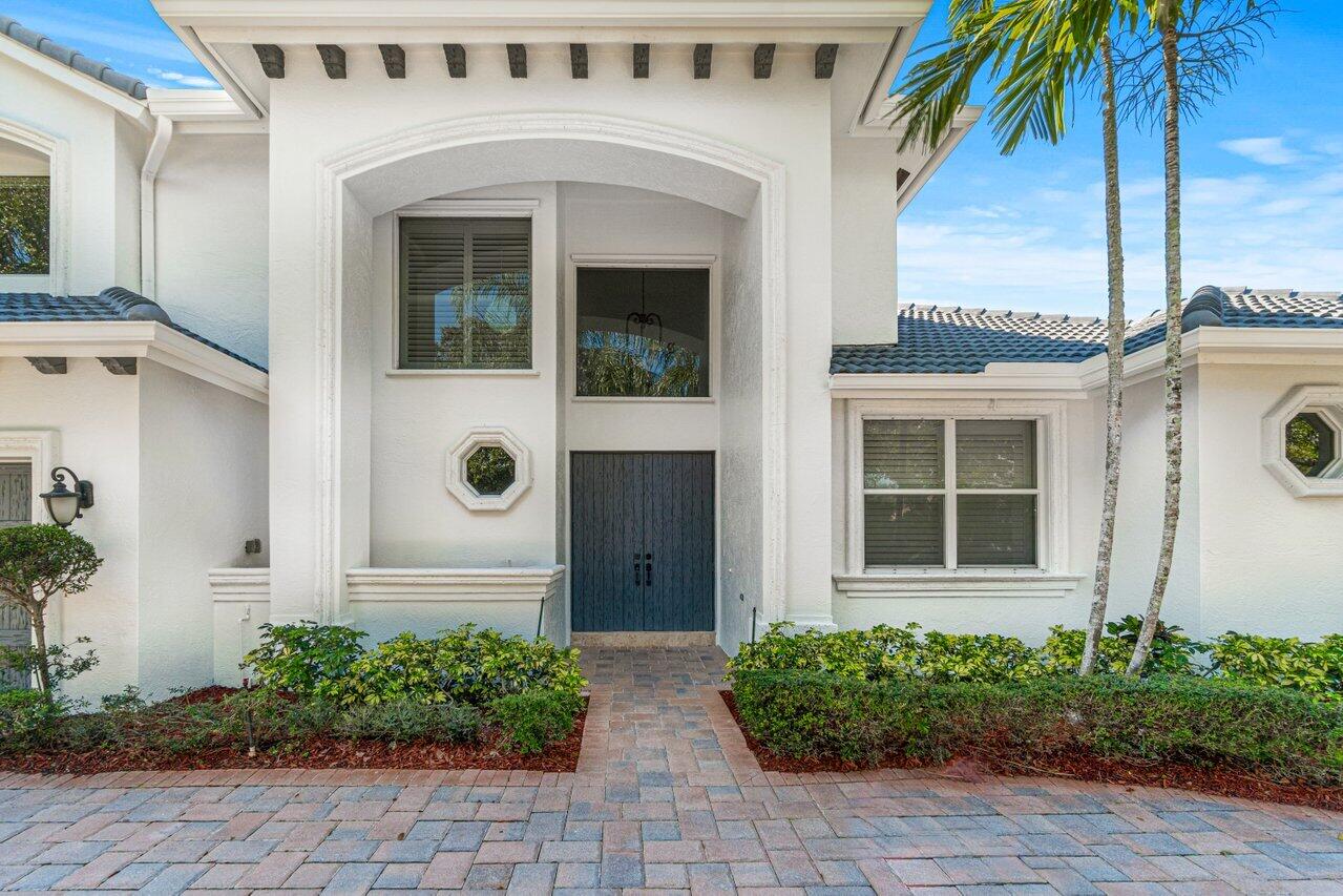 6135 Vista Linda Lane