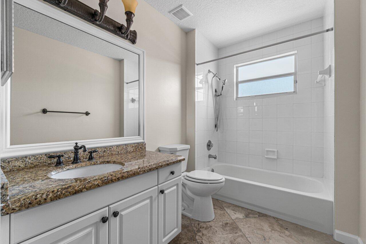 6135 Vista Linda Lane