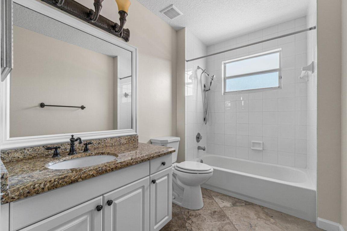 6135 Vista Linda Lane