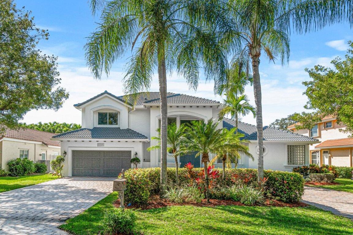 6135 Vista Linda Lane