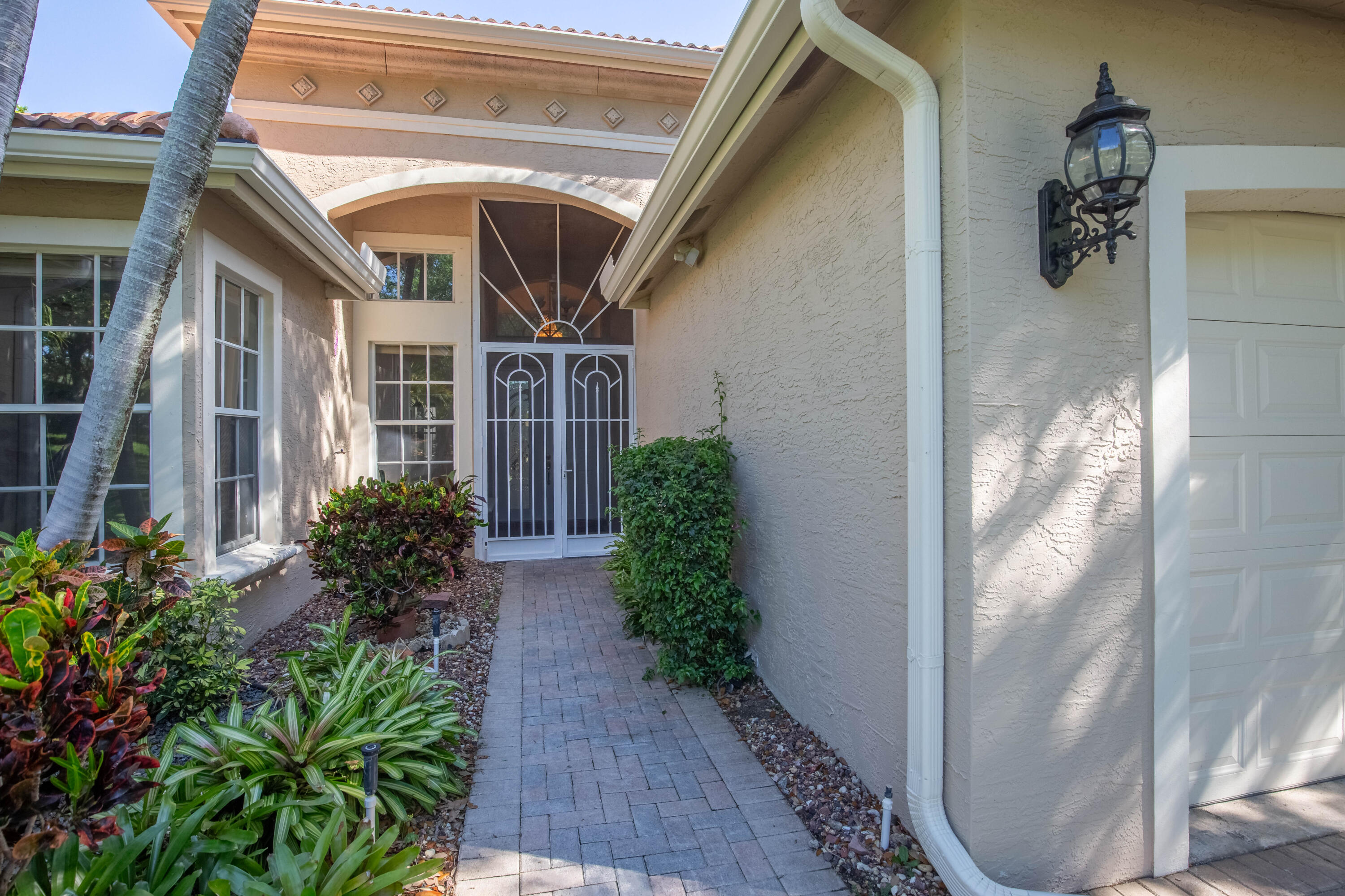 7327 Lahana Circle