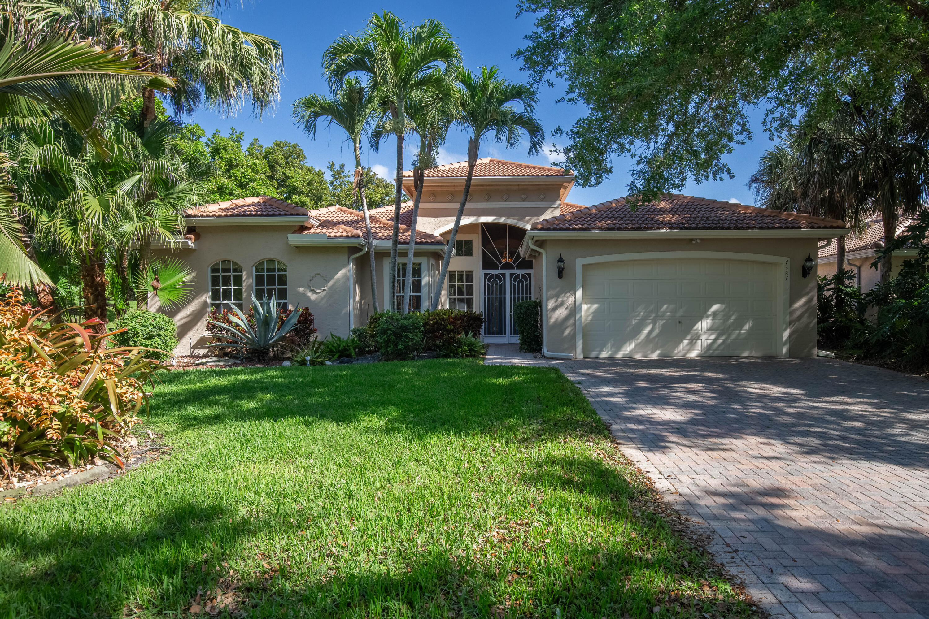 7327 Lahana Circle