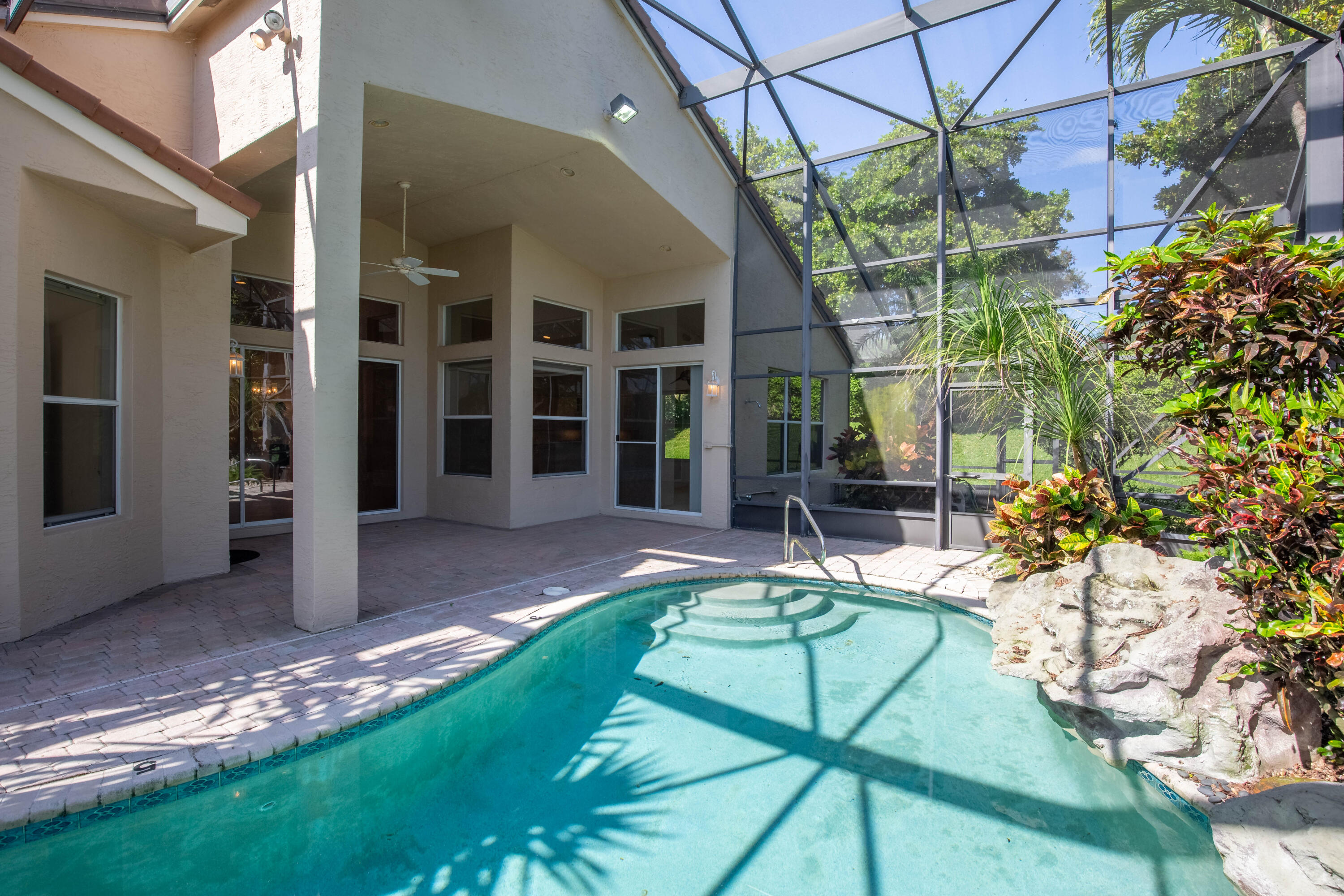 7327 Lahana Circle