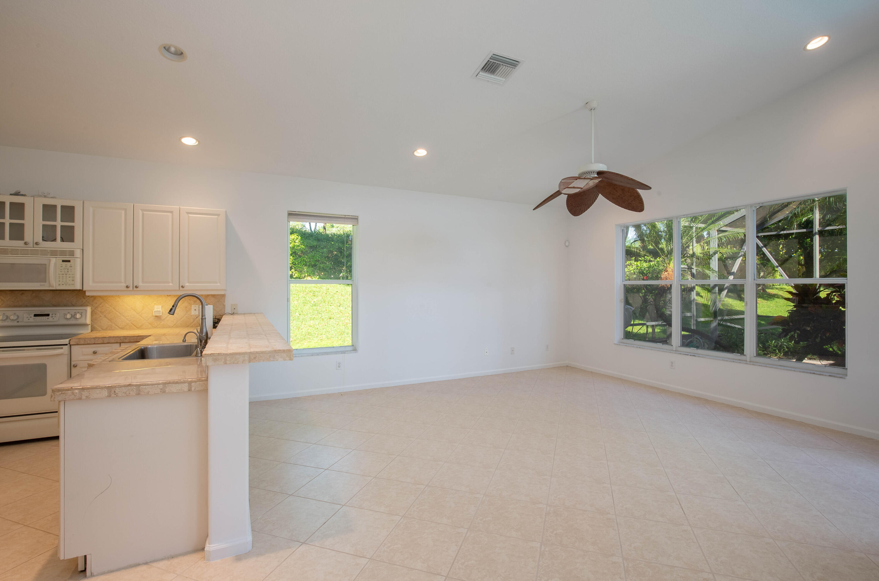 7327 Lahana Circle