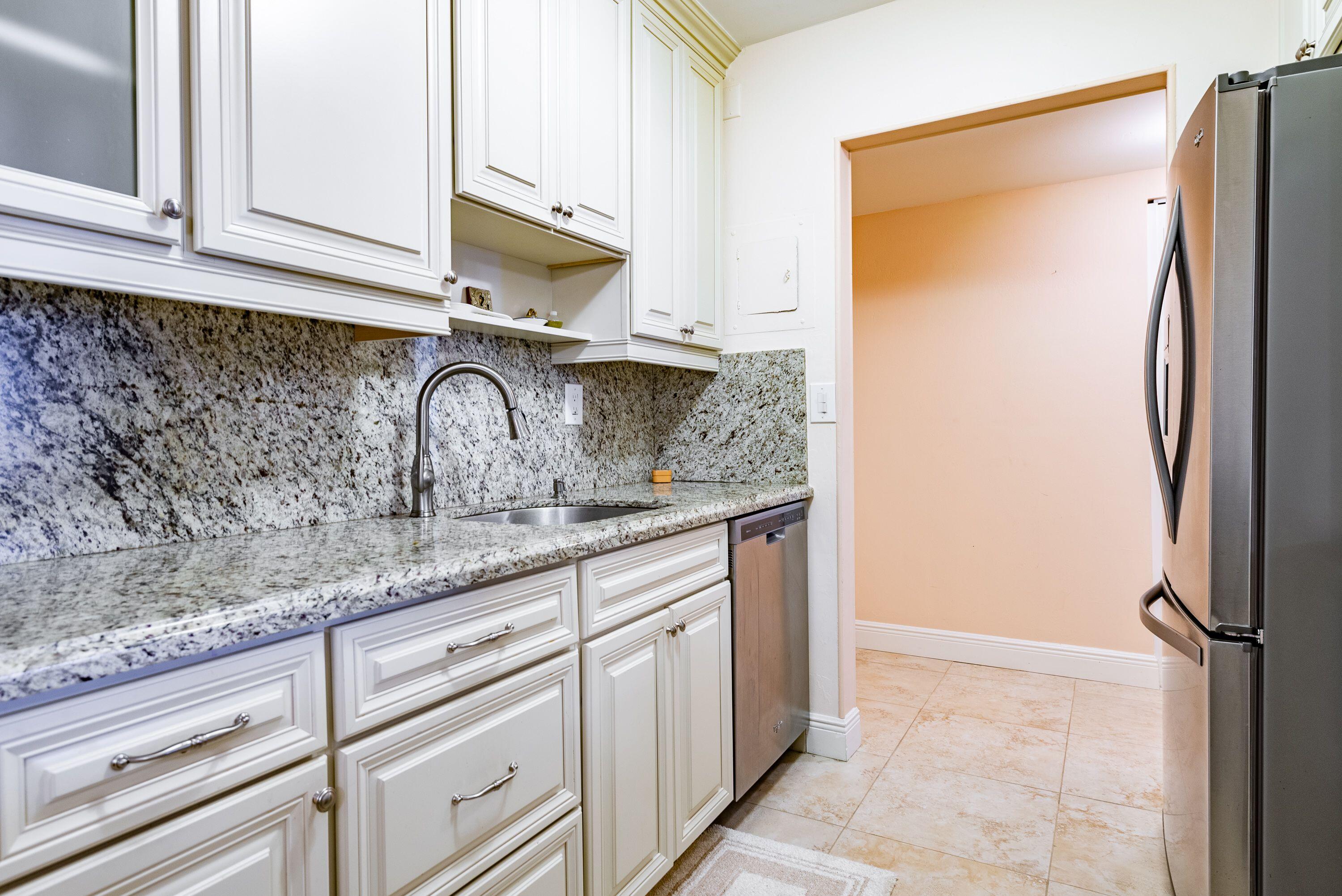 250 NE 20th Street 3240