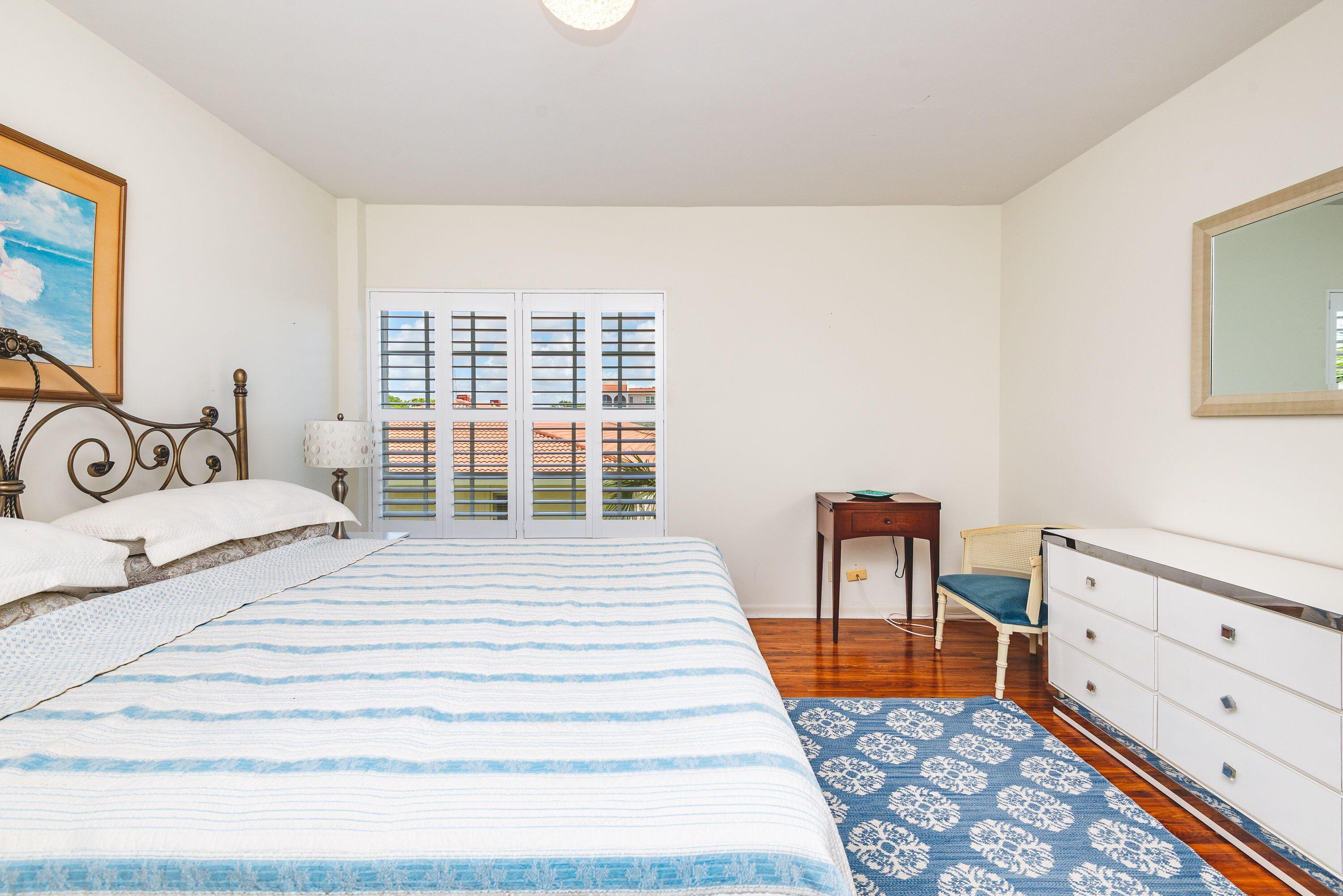 250 NE 20th Street 3240