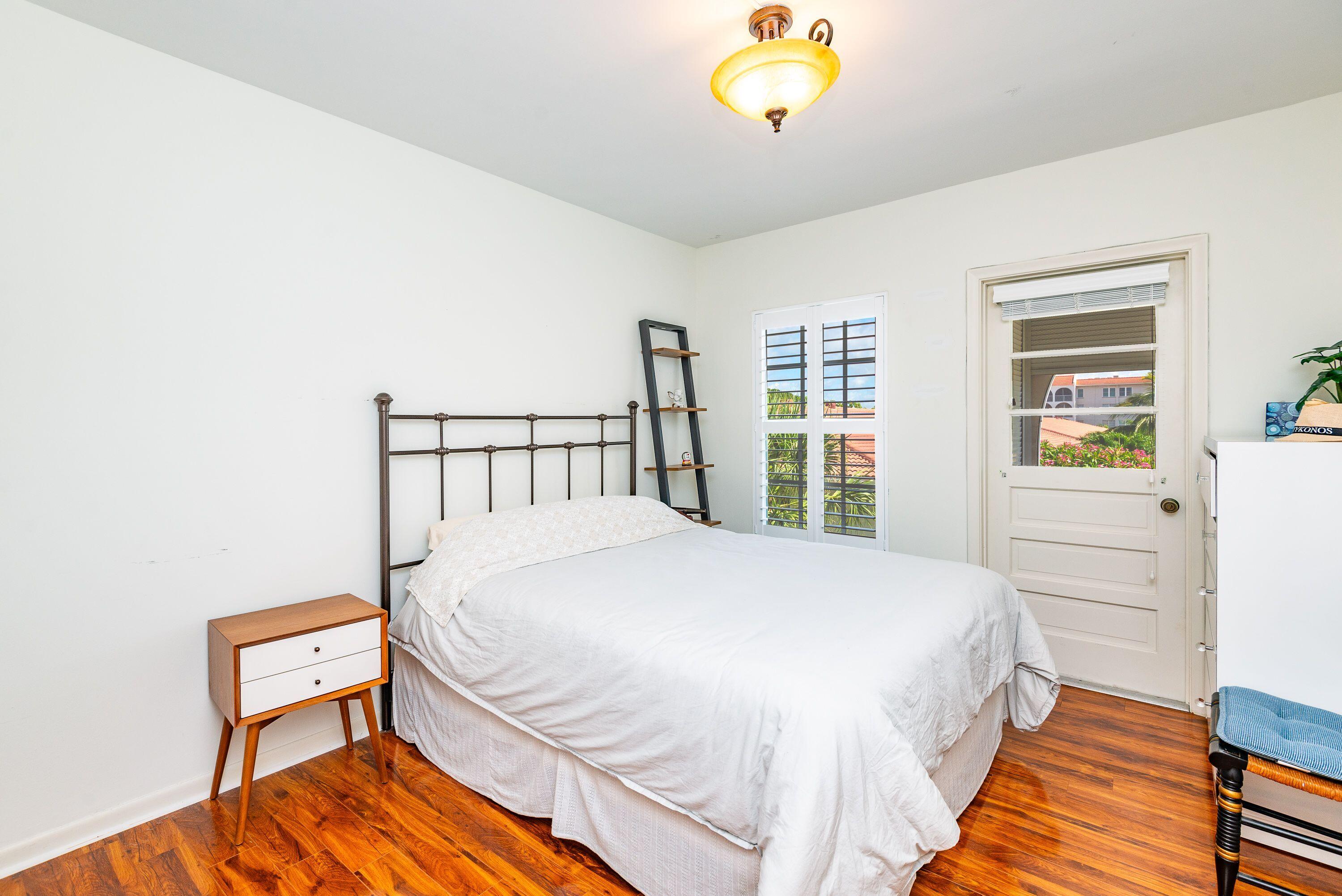 250 NE 20th Street 3240