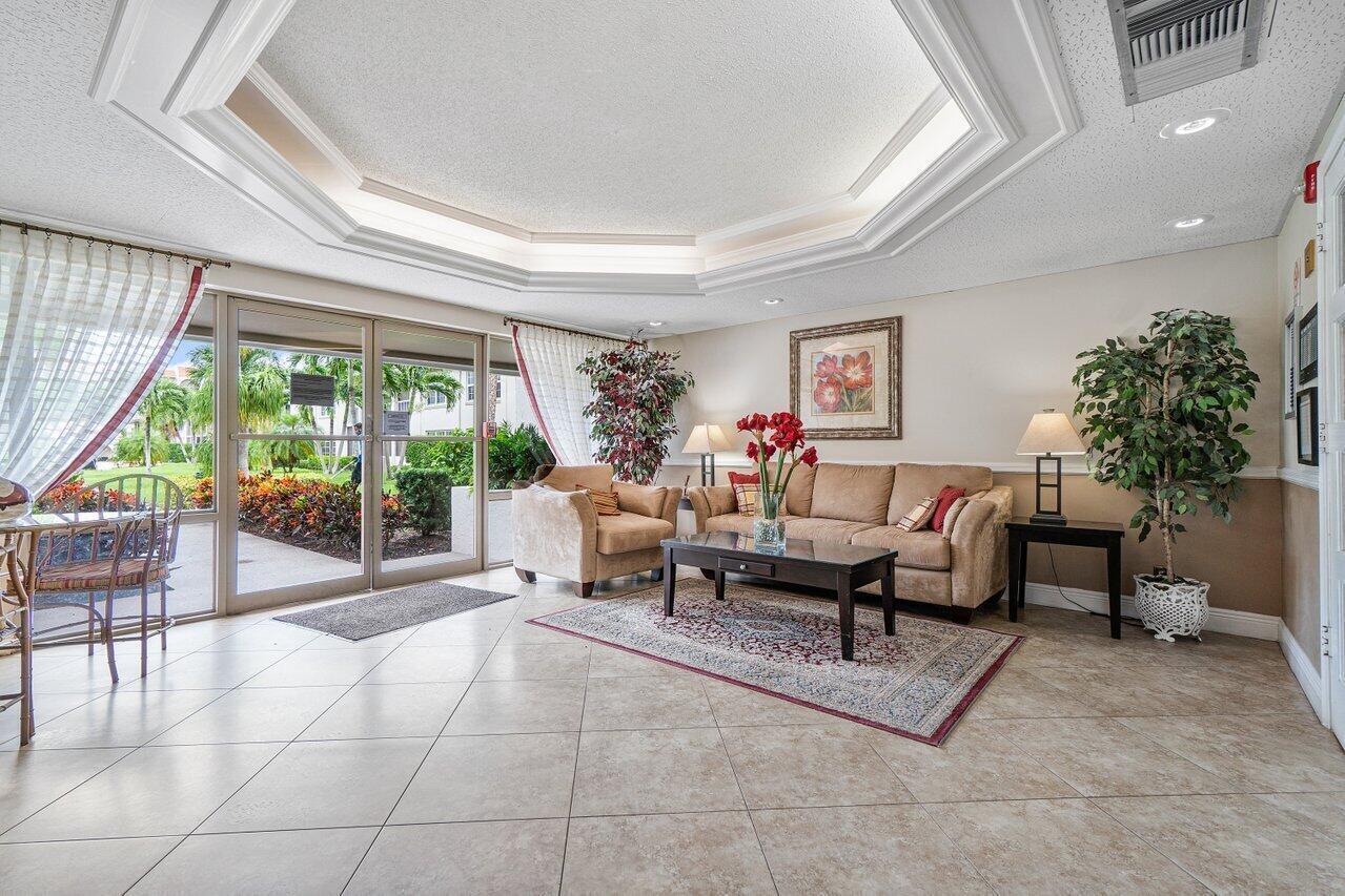 250 NE 20th Street 3240