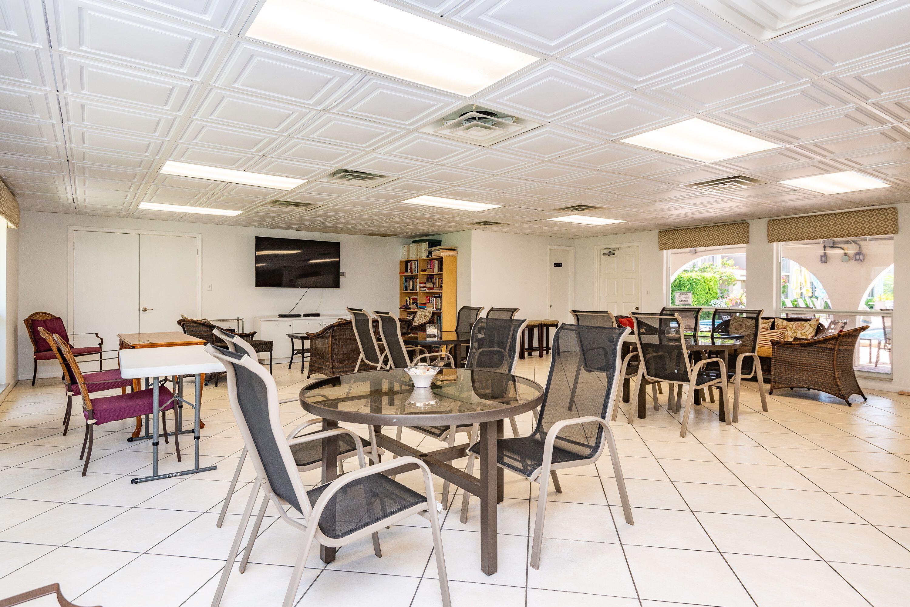 250 NE 20th Street 3240