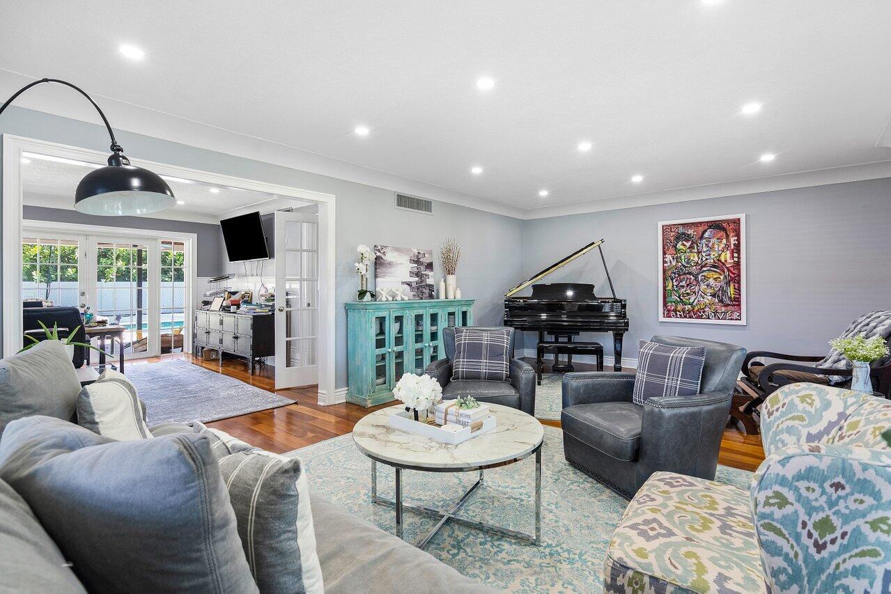 900 SW 16th Street