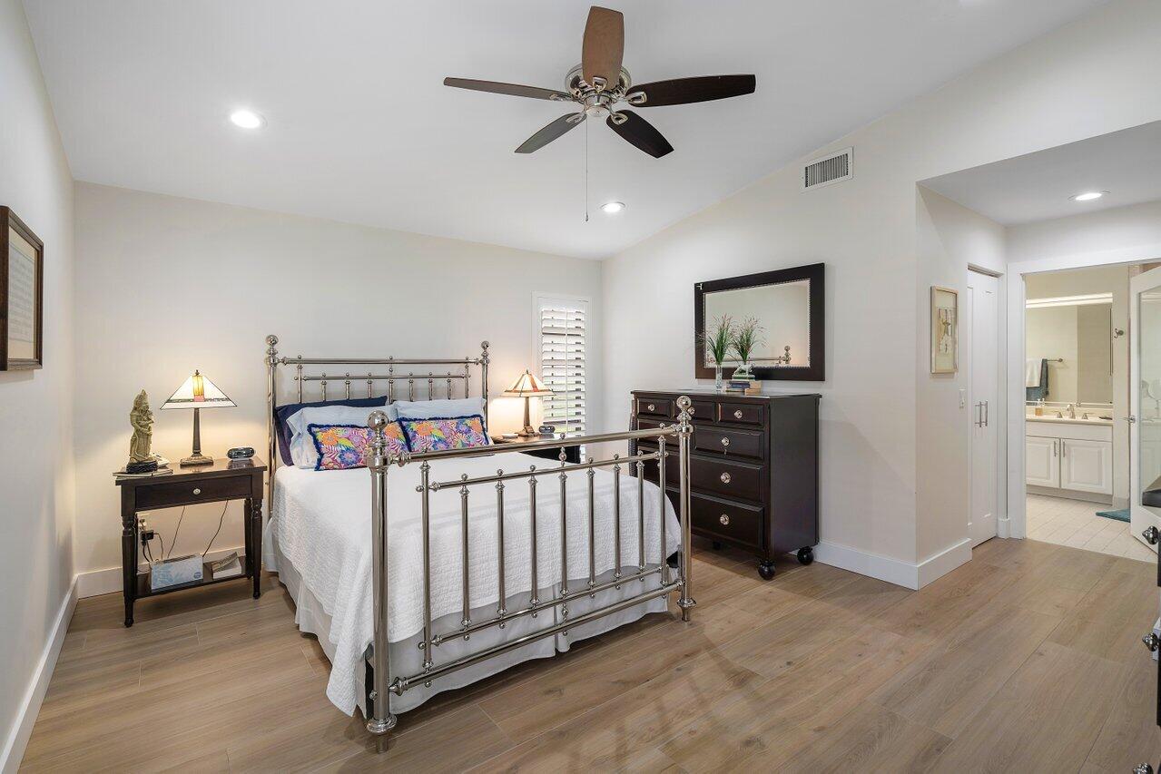 5265 Fairway Woods Drive 3114