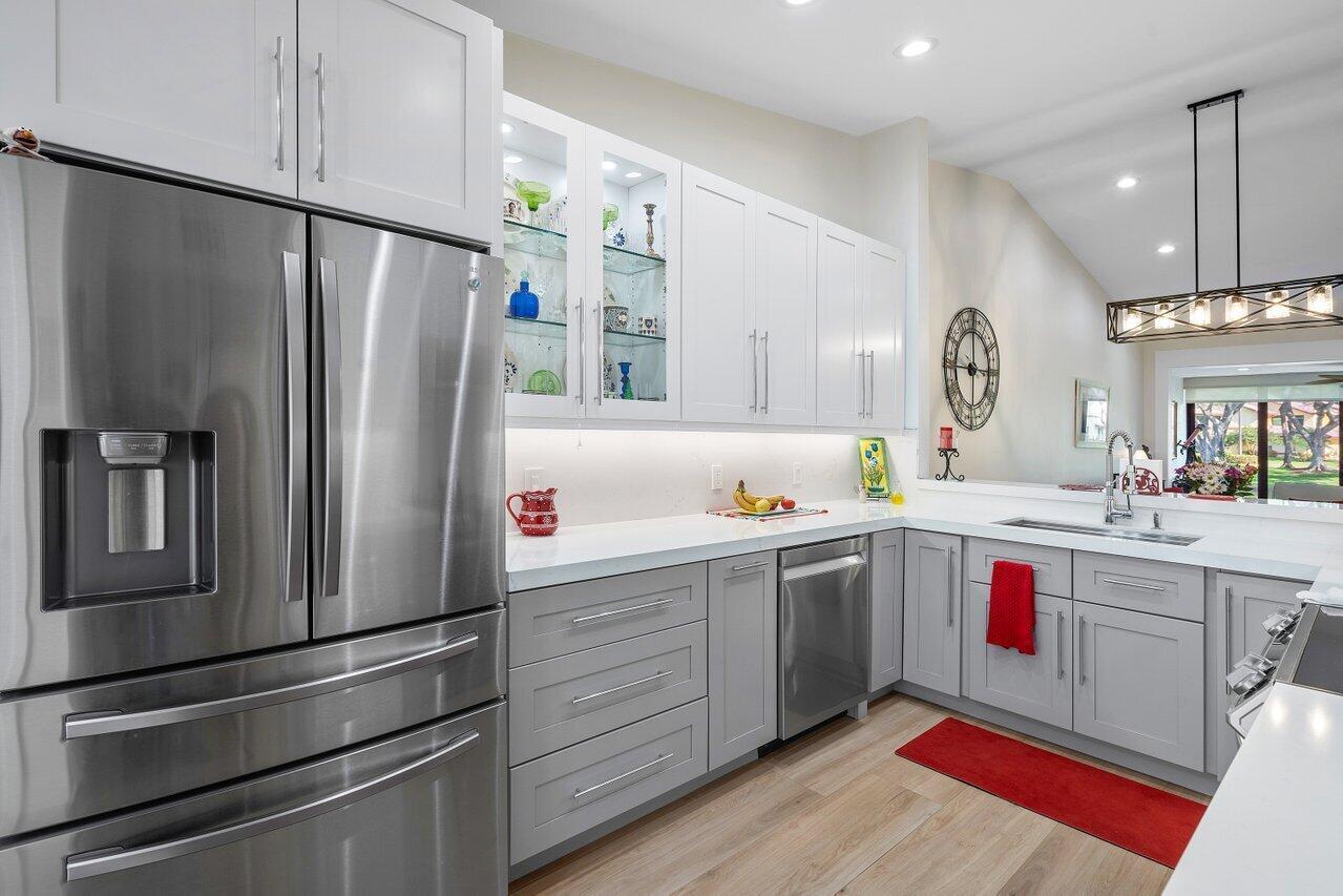 5265 Fairway Woods Drive 3114