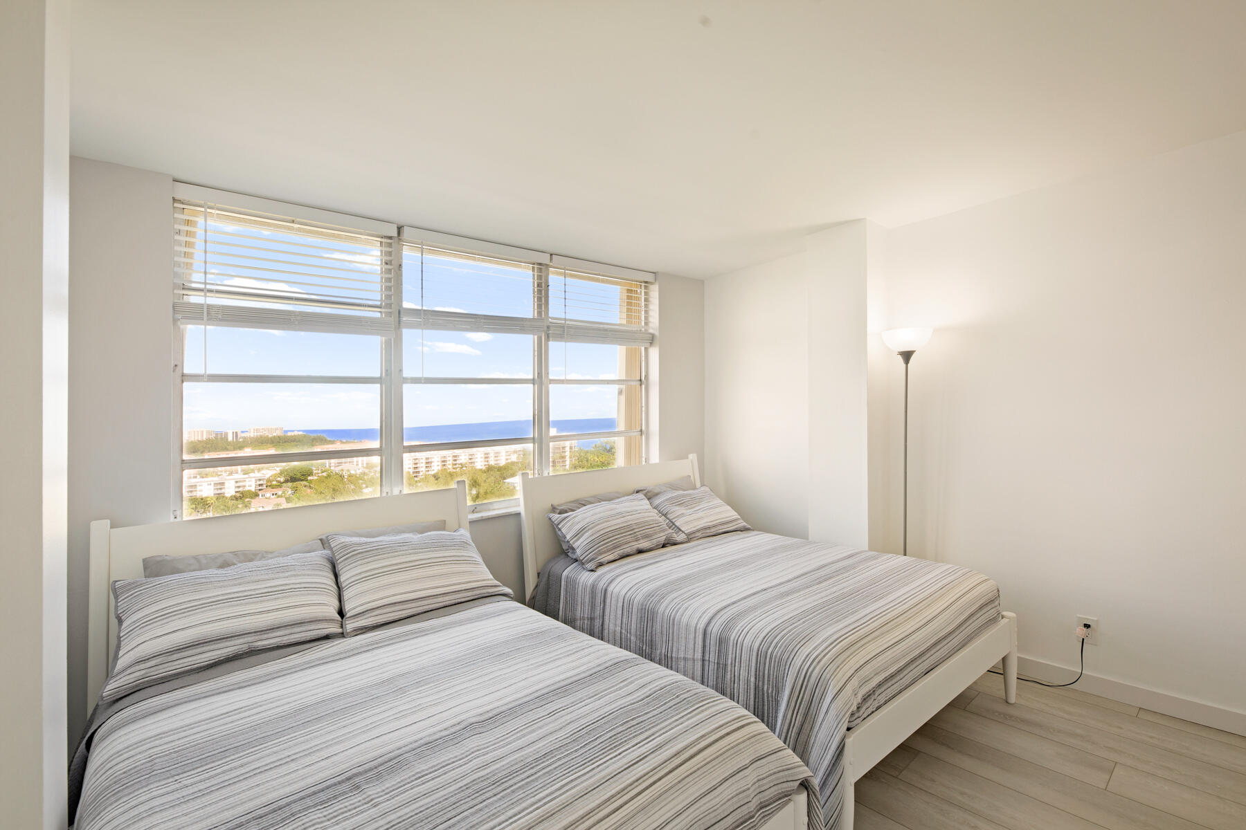 2121 N Ocean Boulevard 1604w