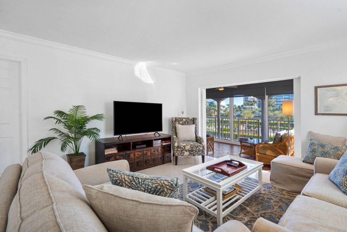 1040 Banyan Road 2010