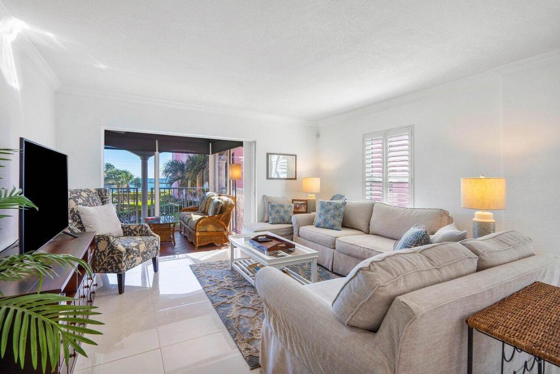 1040 Banyan Road 2010