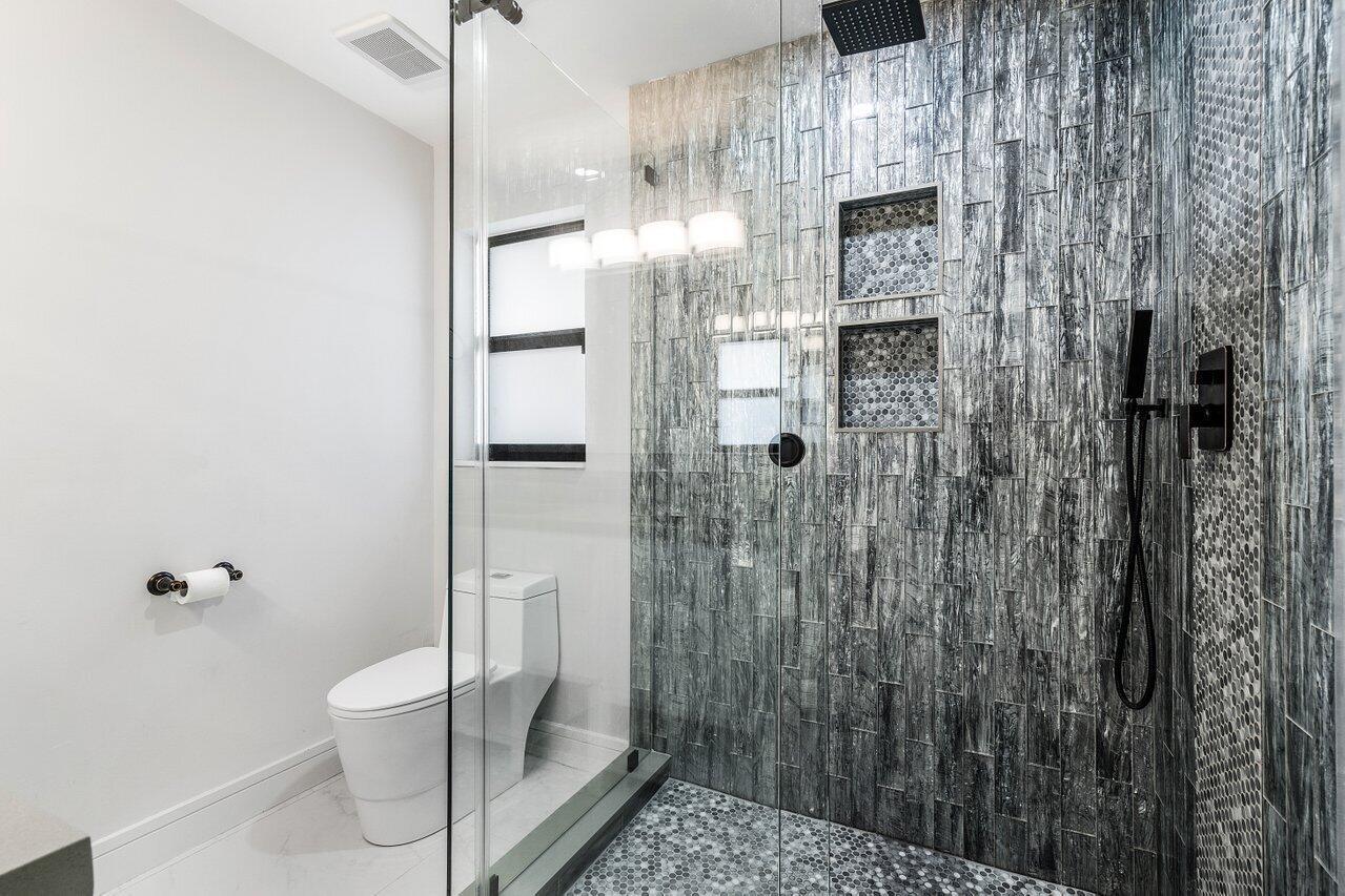 3432 Pine Haven Circle