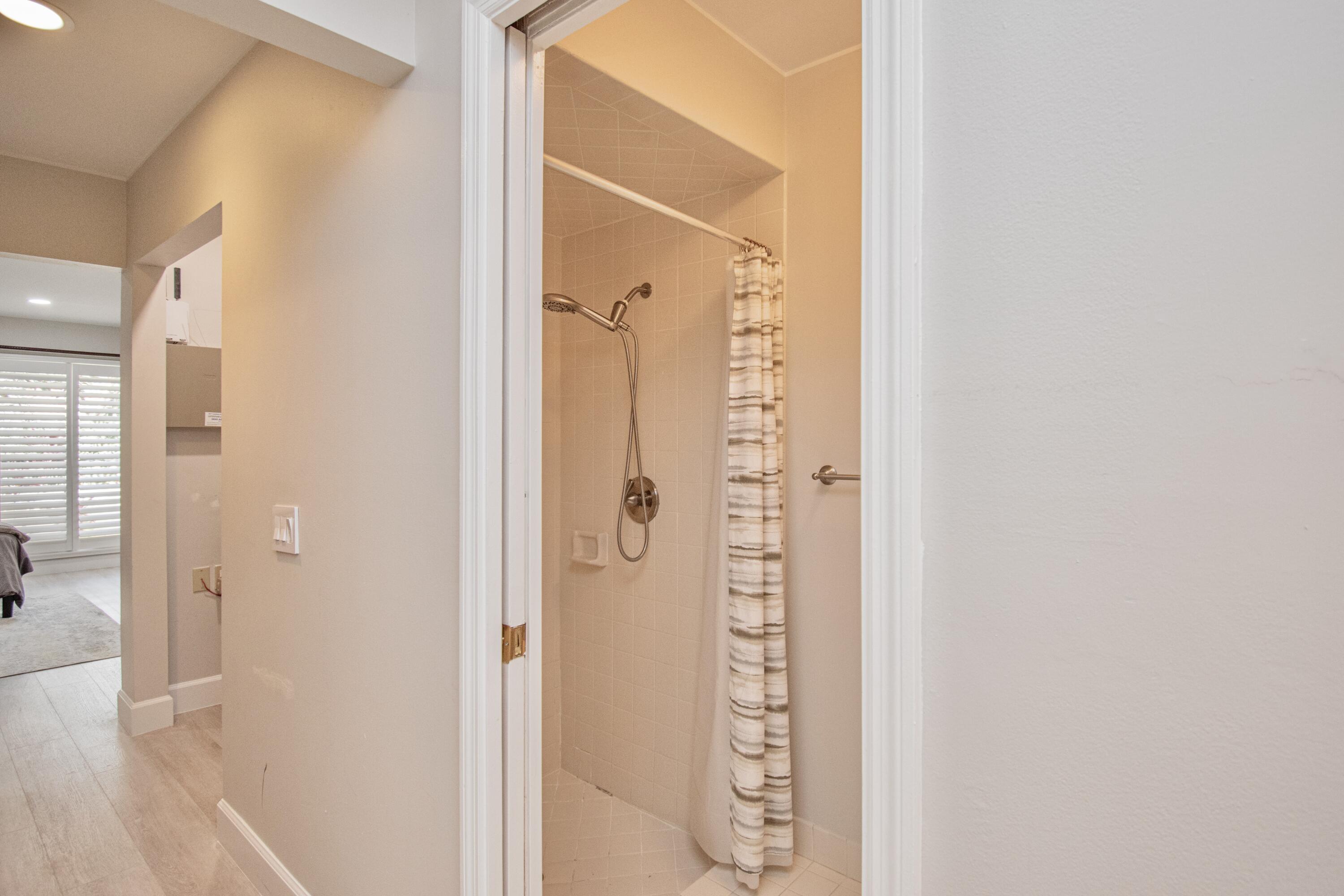 6805 NW Allegre Court