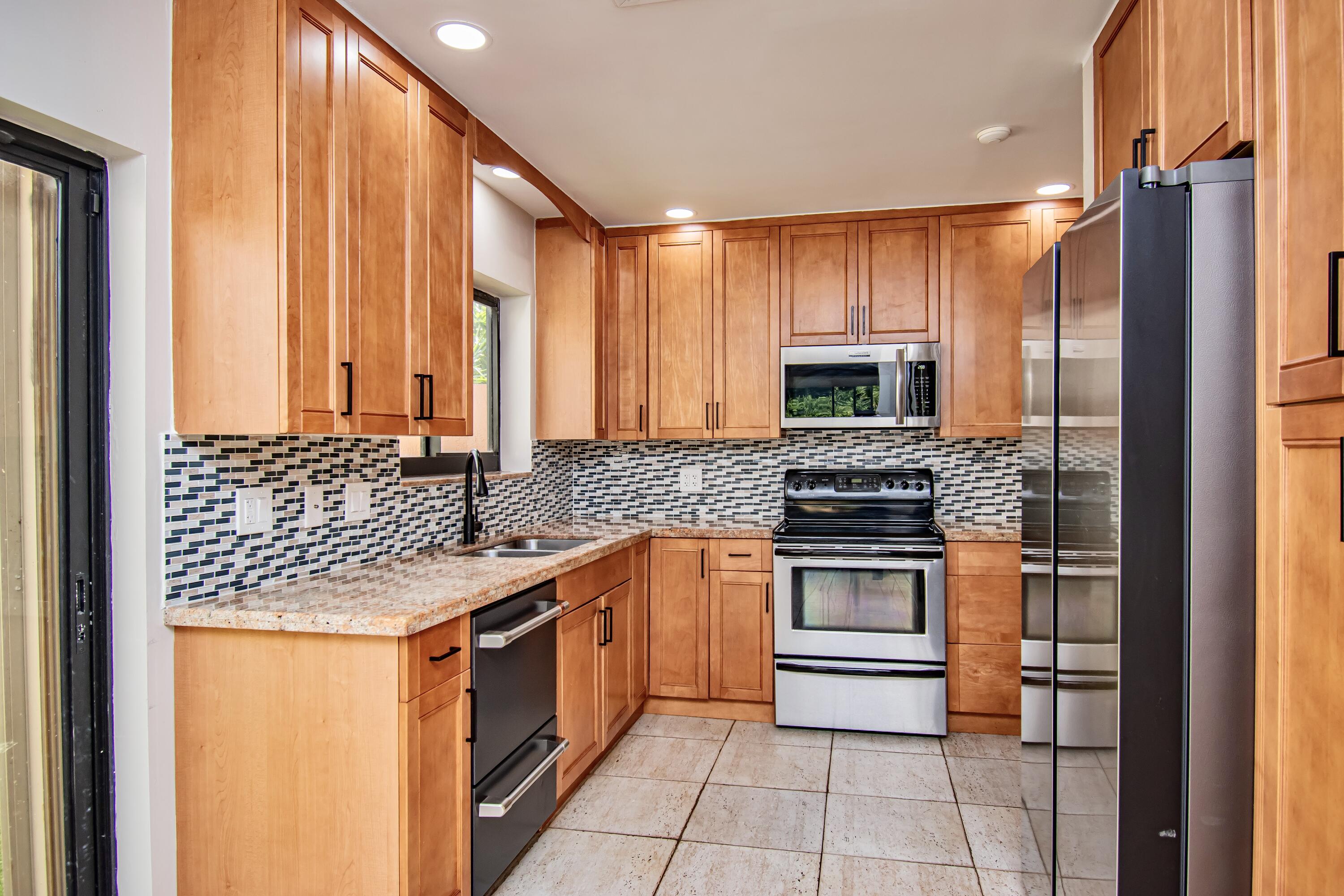 6805 NW Allegre Court