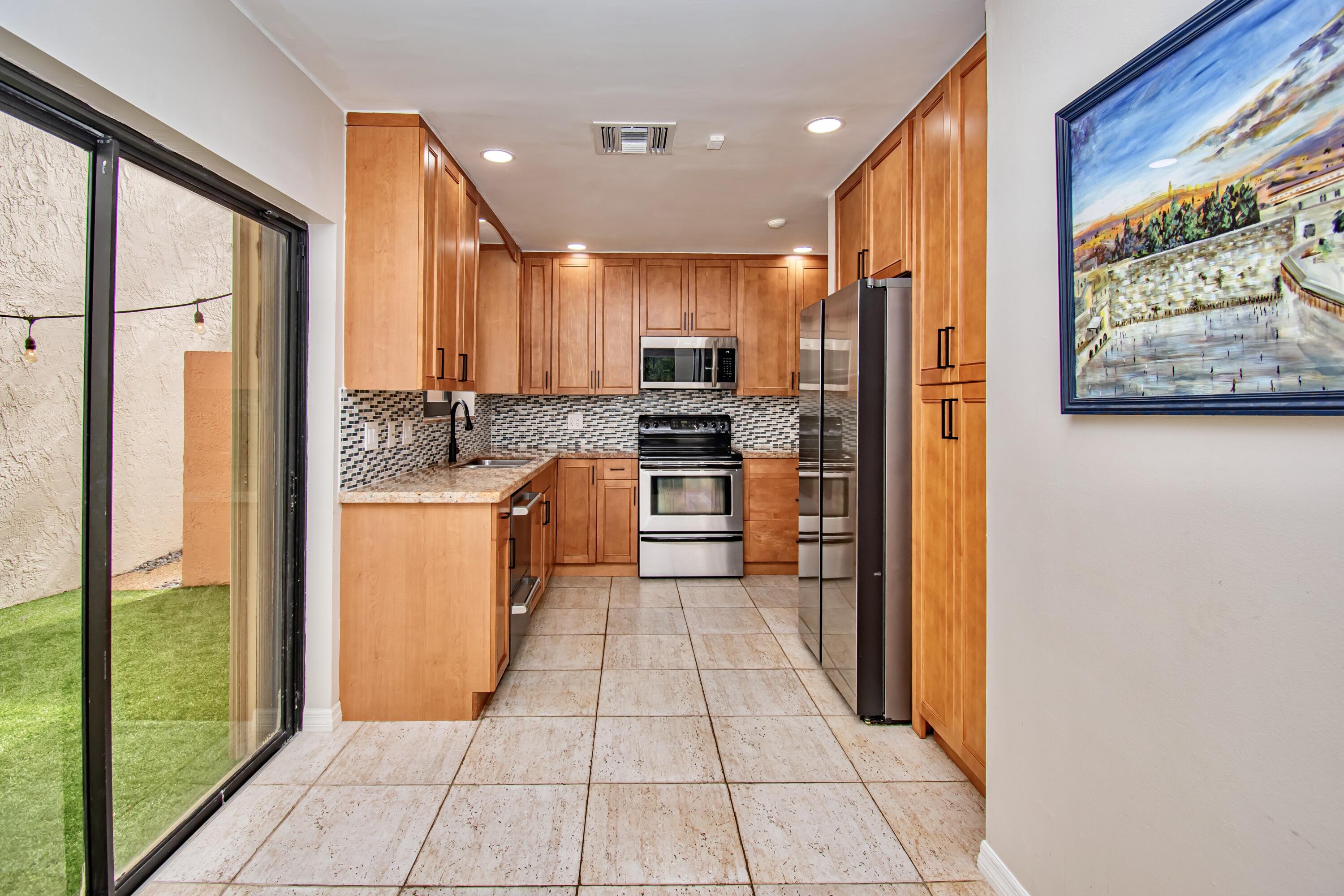 6805 NW Allegre Court