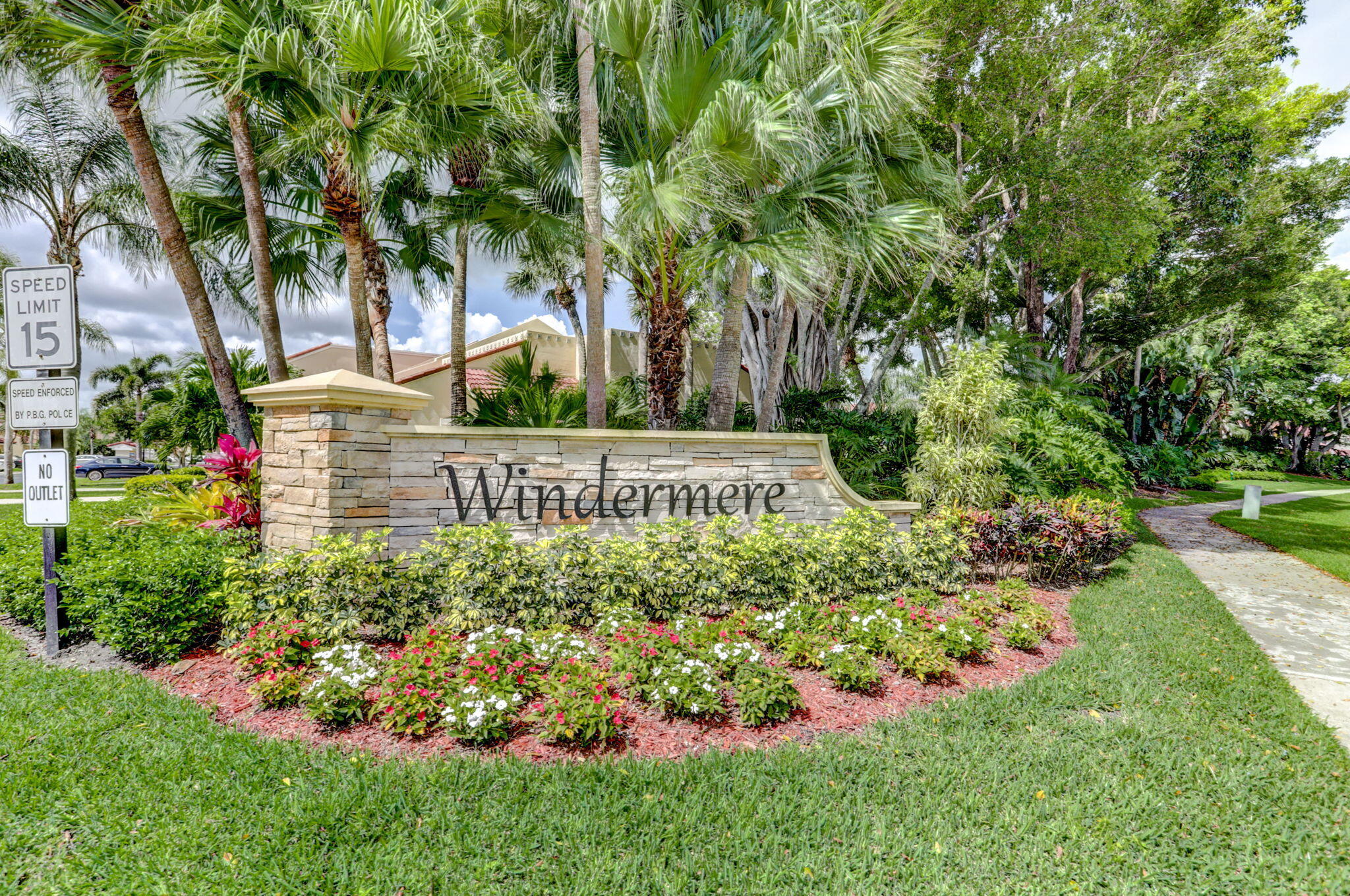 816 Windermere Way