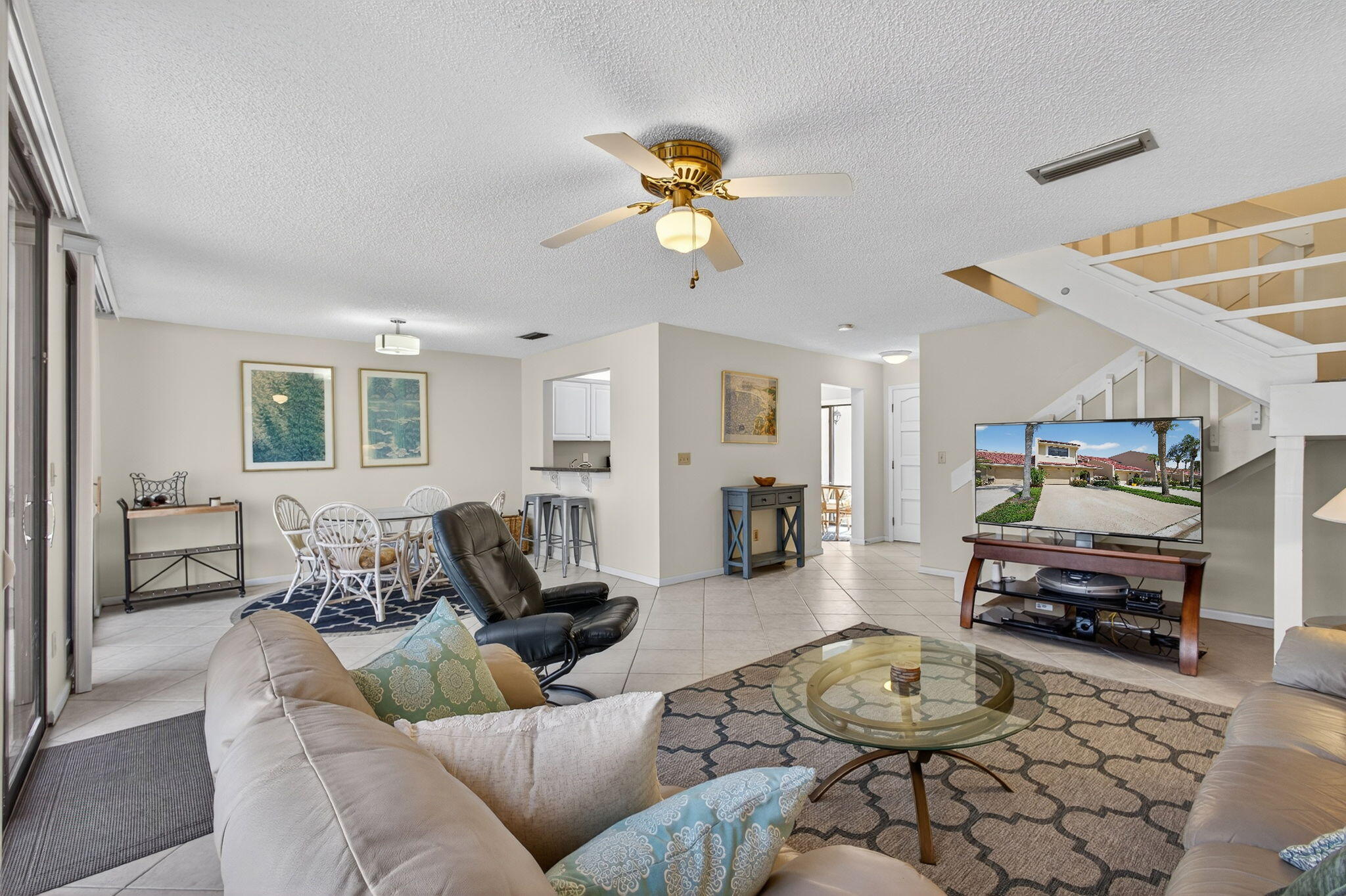 816 Windermere Way
