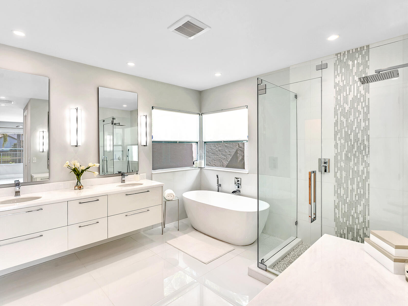 2788 Hampton Circle W