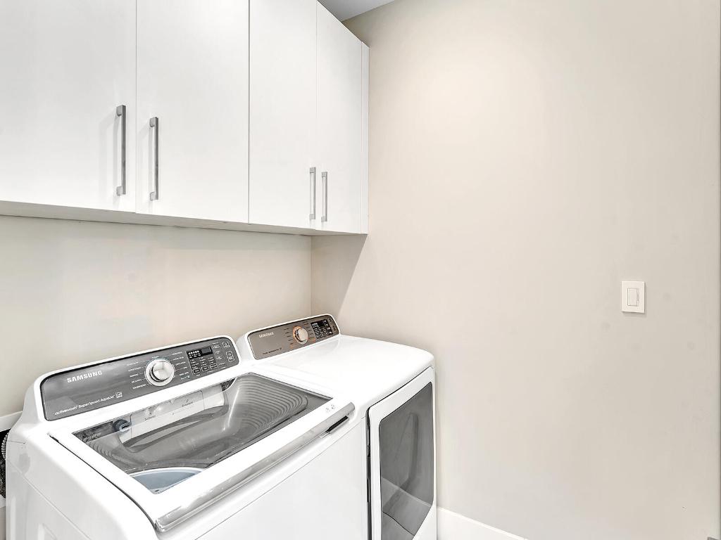 2788 Hampton Circle W