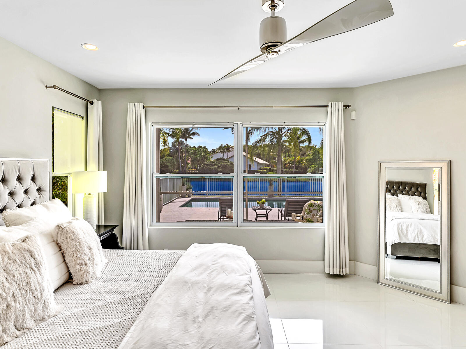 2788 Hampton Circle W