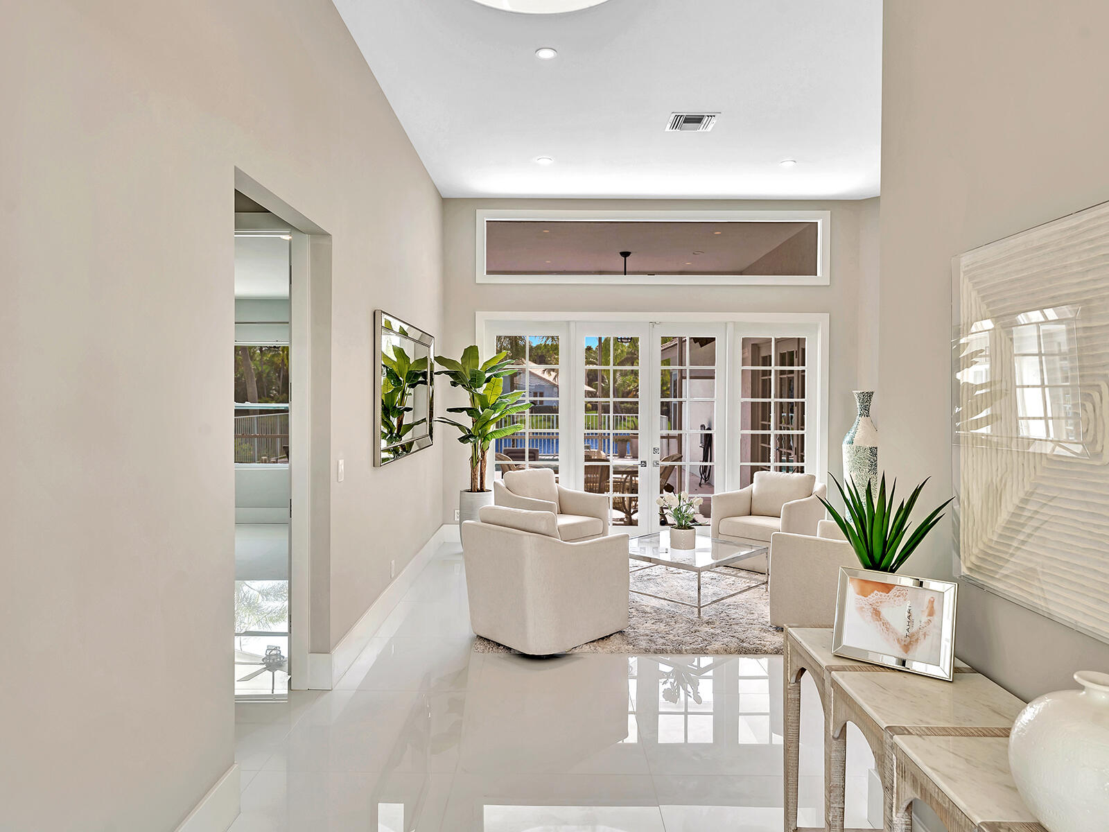 2788 Hampton Circle W