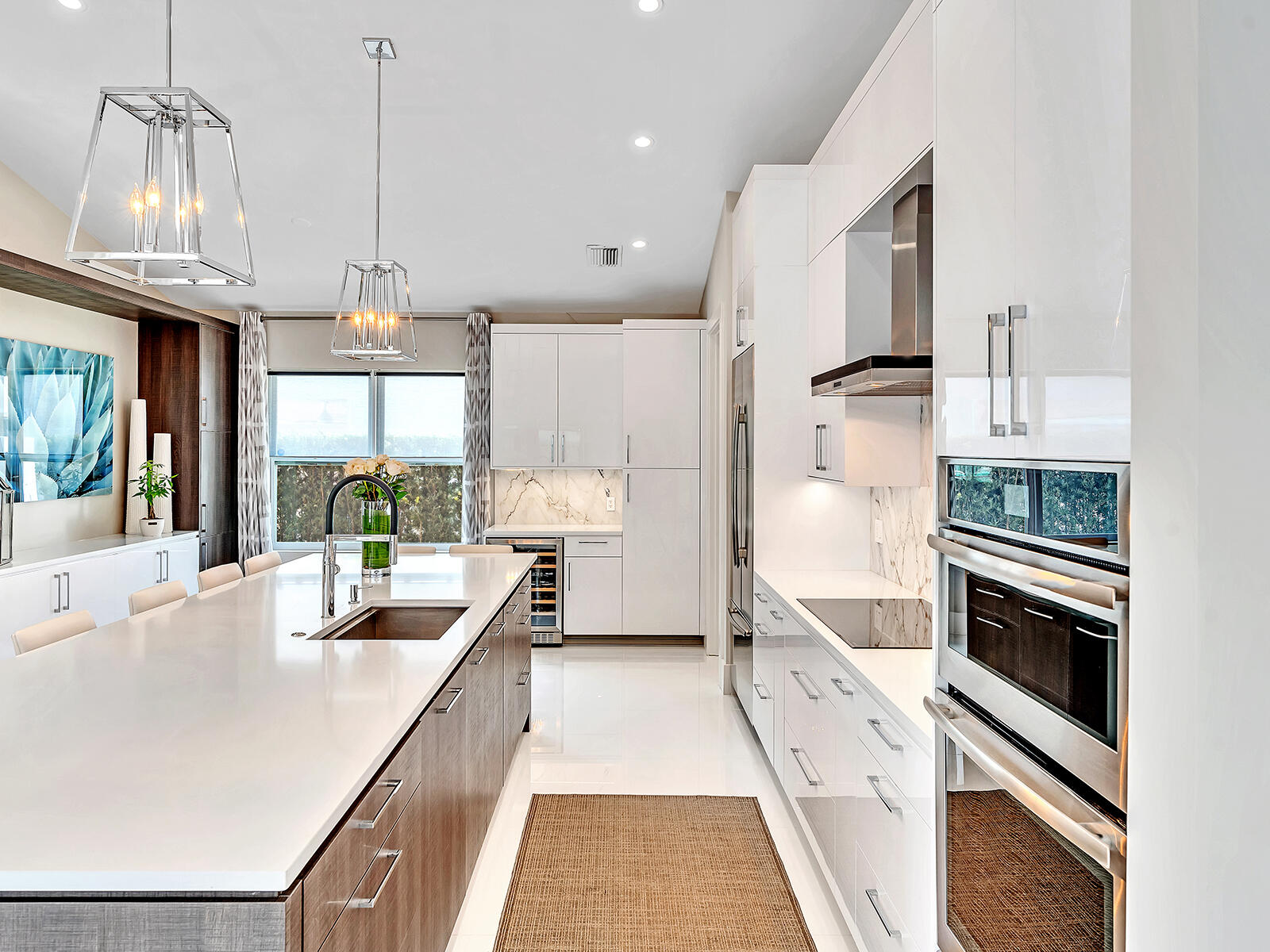 2788 Hampton Circle W