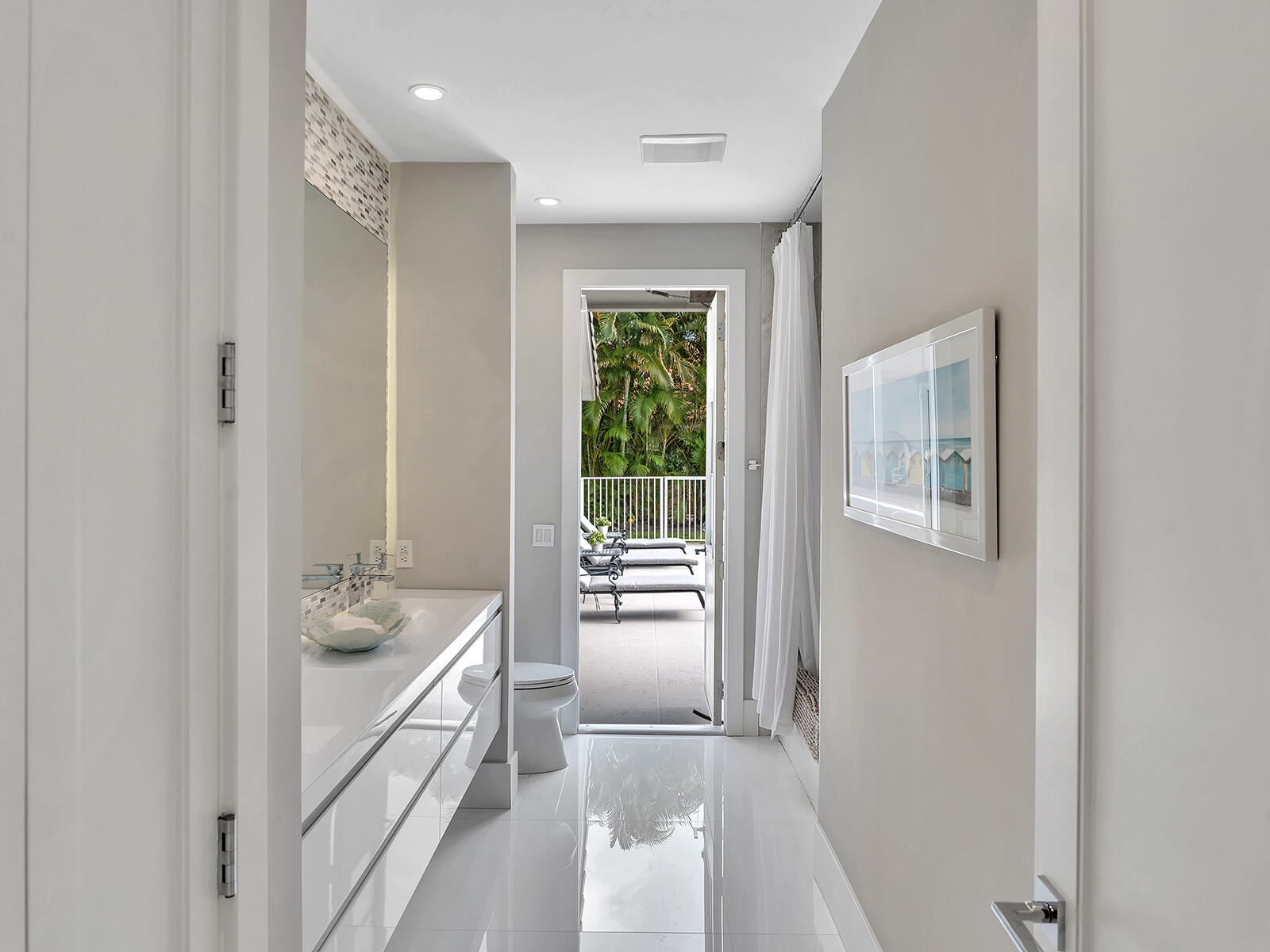 2788 Hampton Circle W