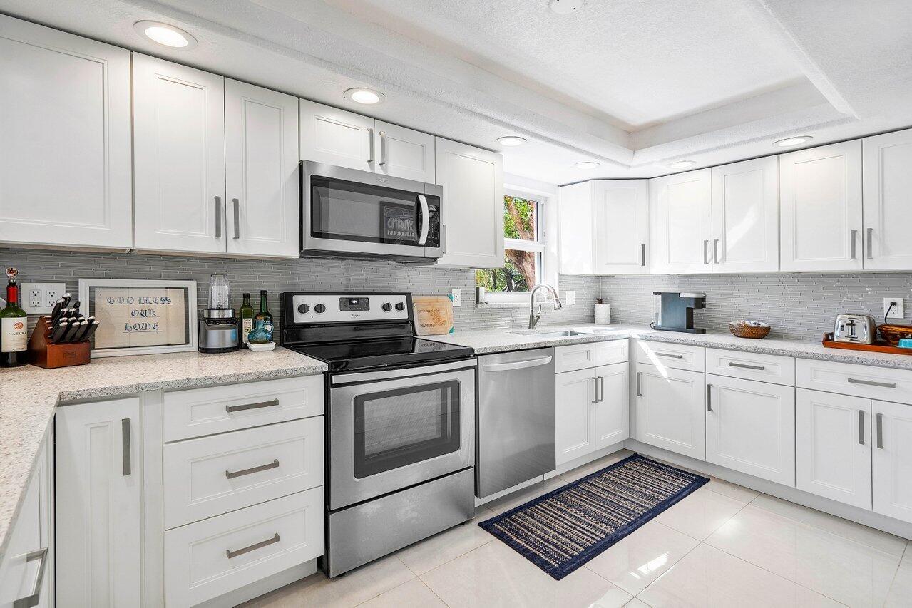 1040 Banyan Road 2010