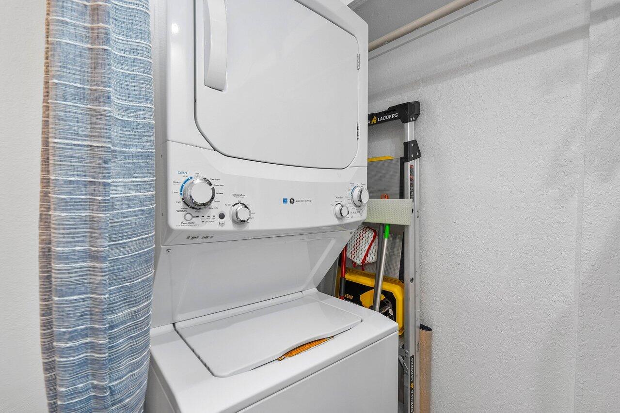 1040 Banyan Road 2010