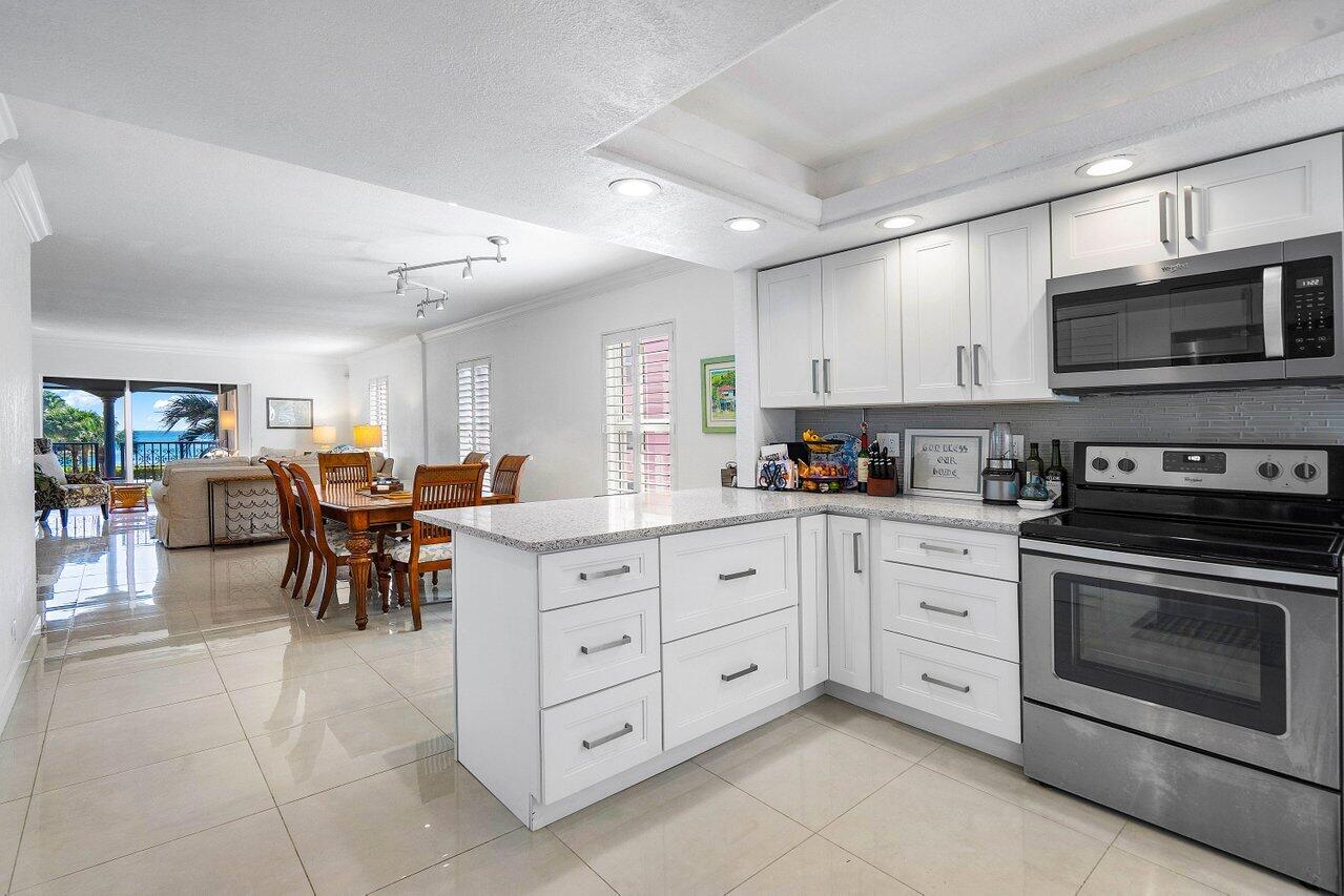 1040 Banyan Road 2010