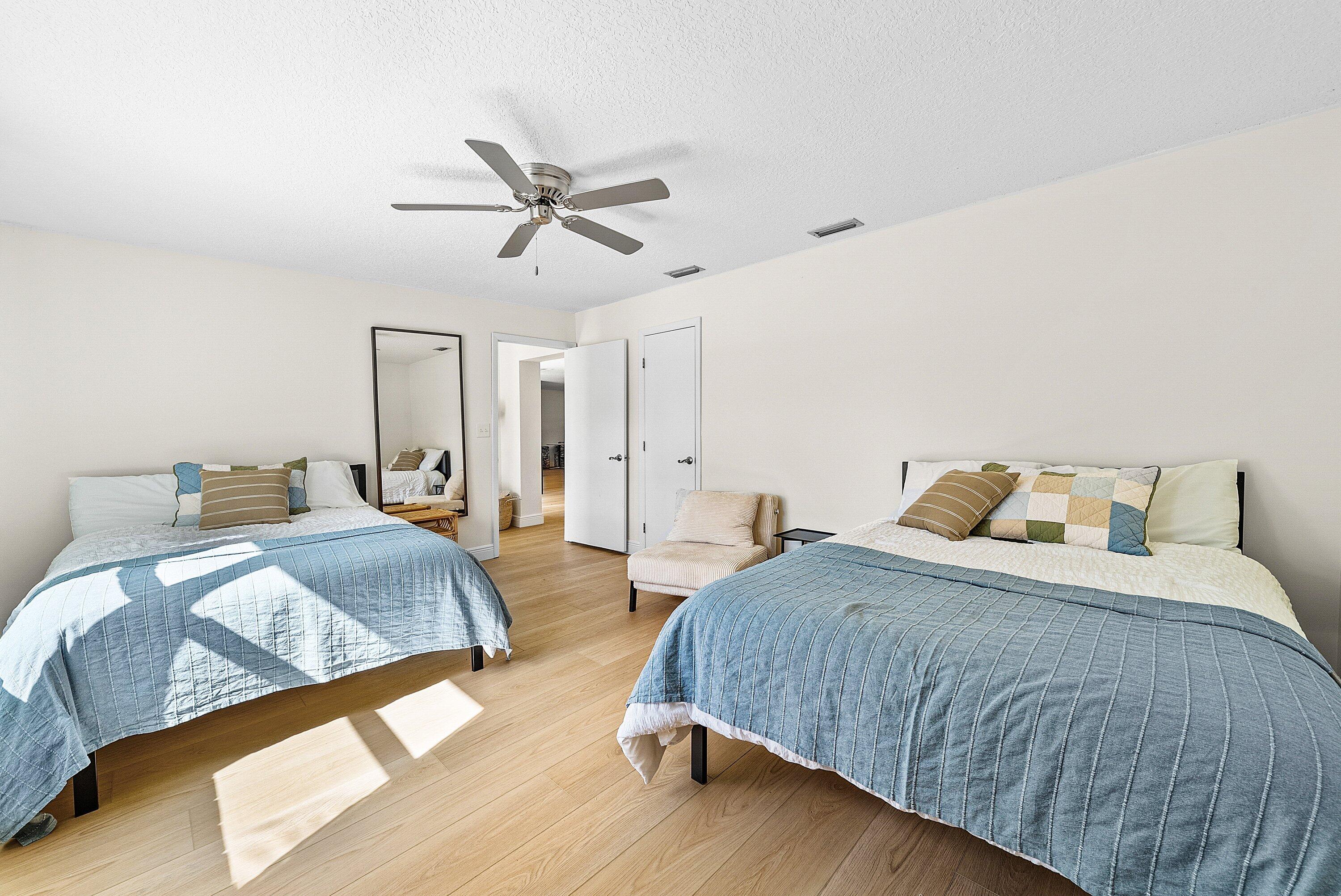 435 NE 35th Street