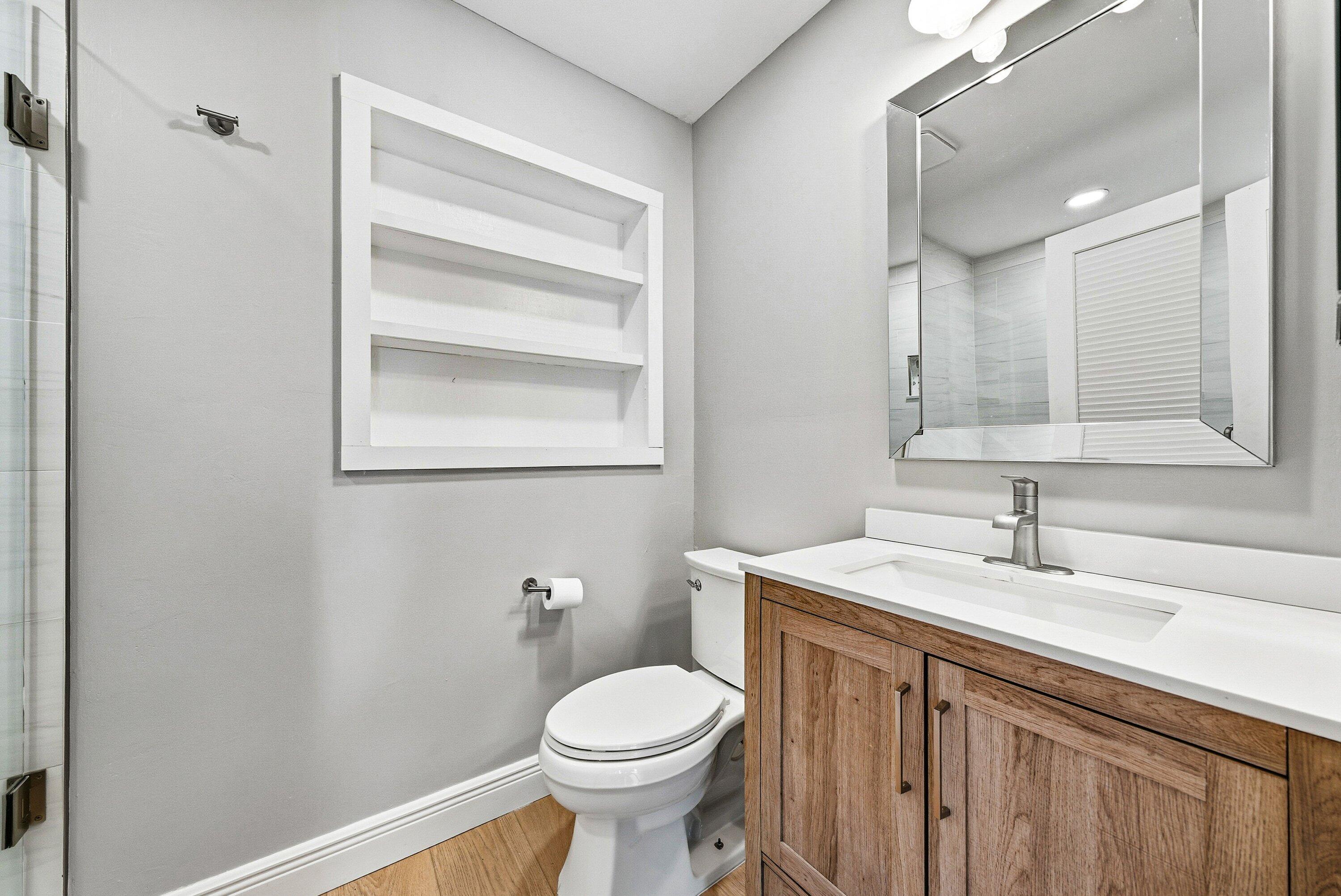 435 NE 35th Street