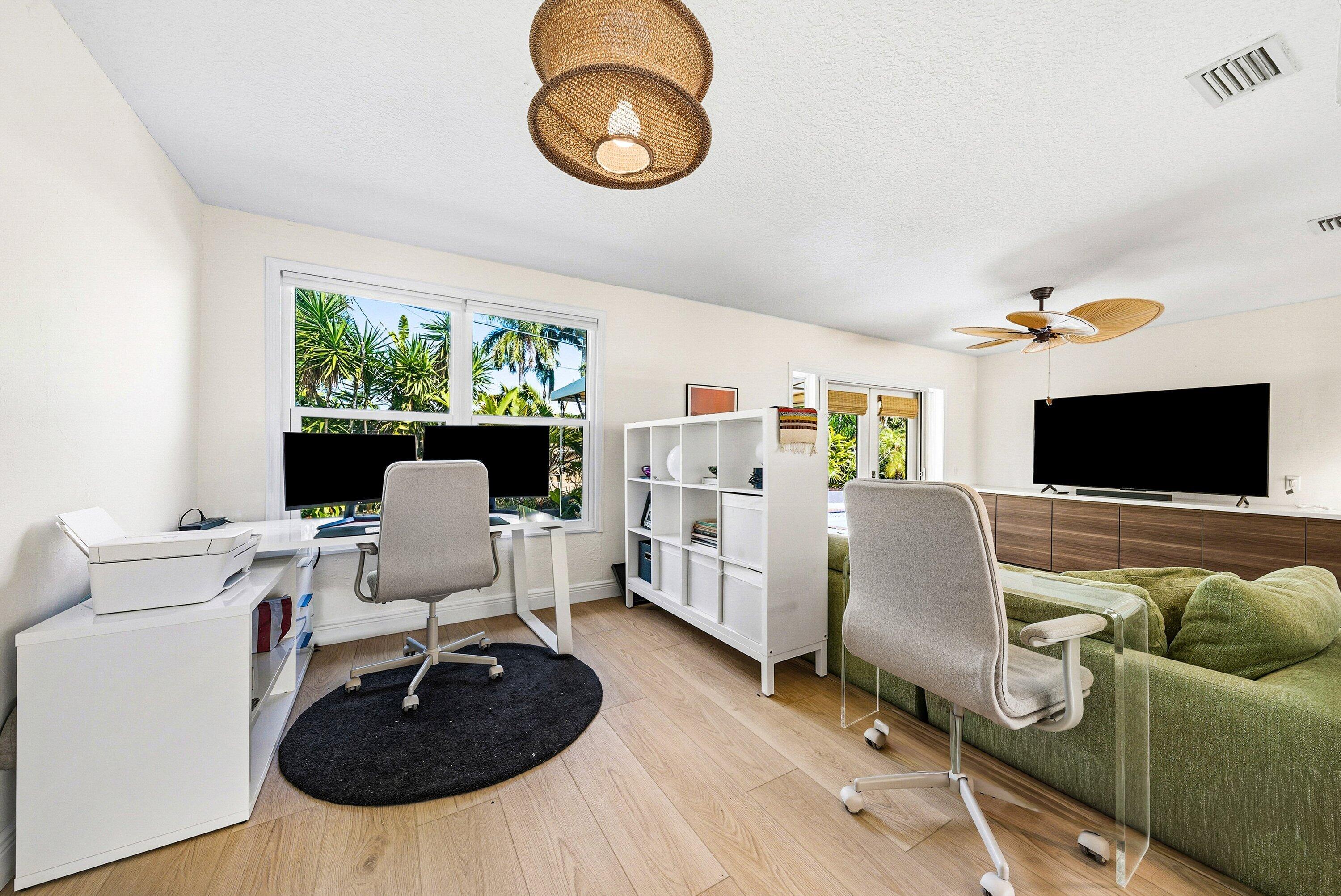 435 NE 35th Street
