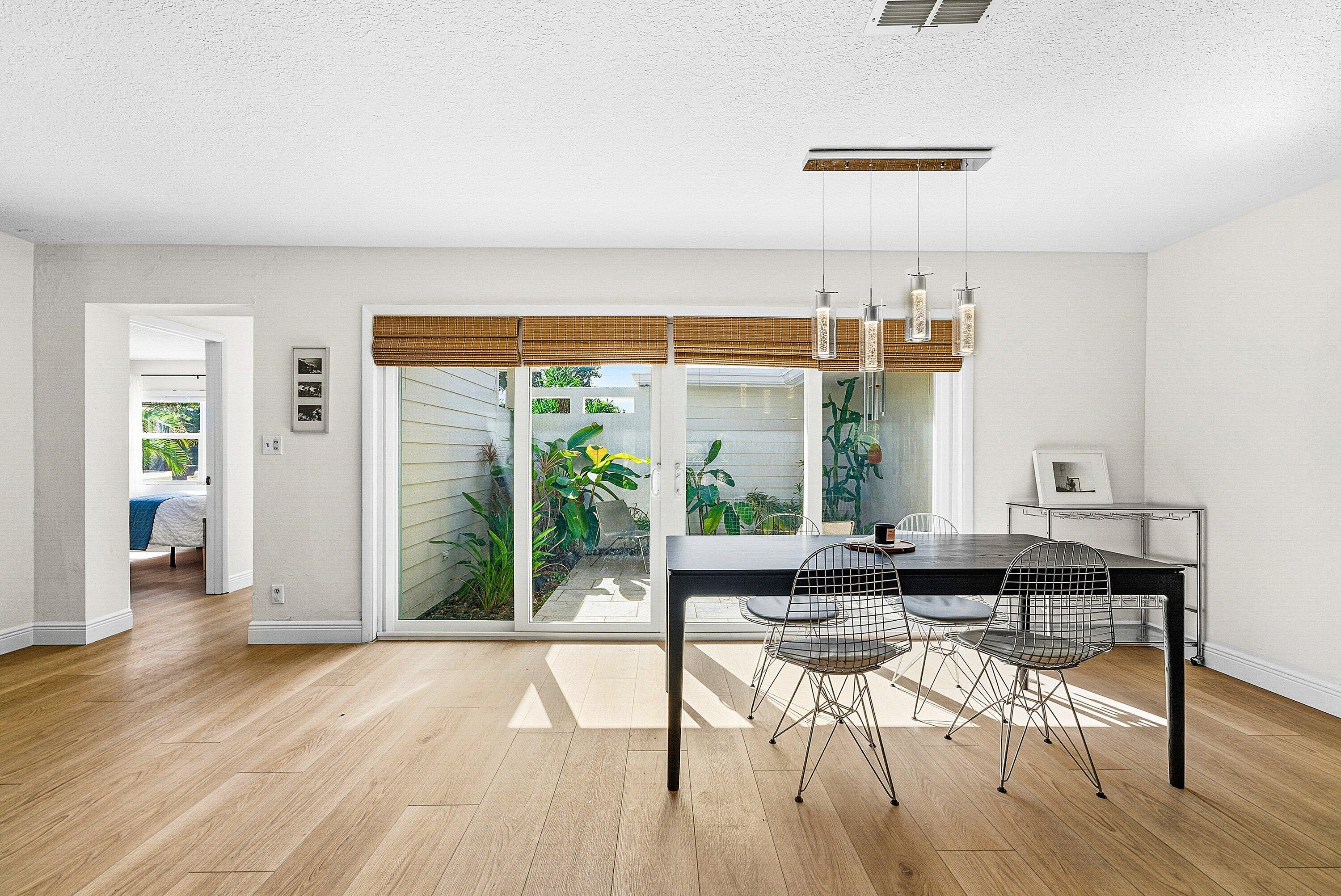 435 NE 35th Street