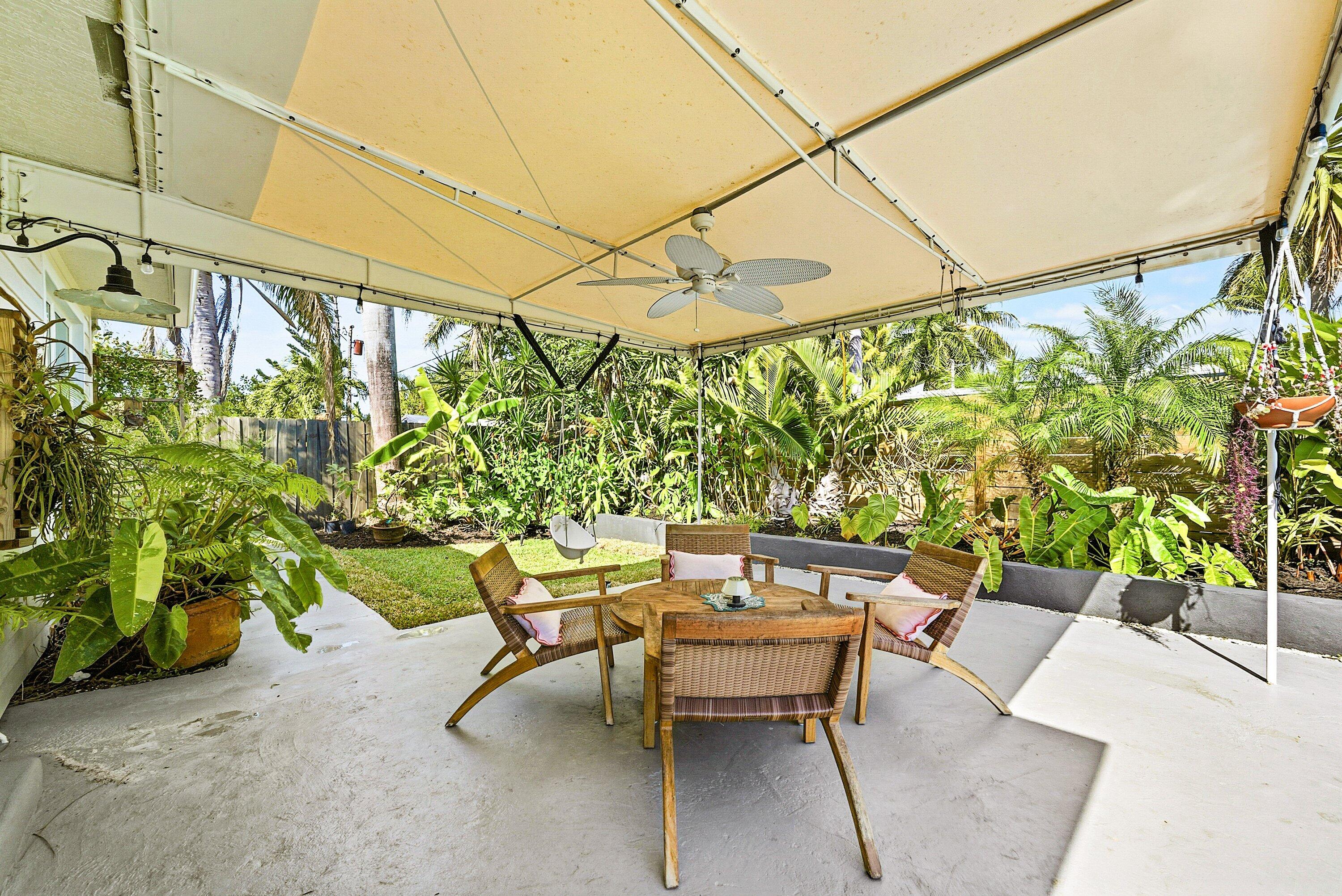 435 NE 35th Street