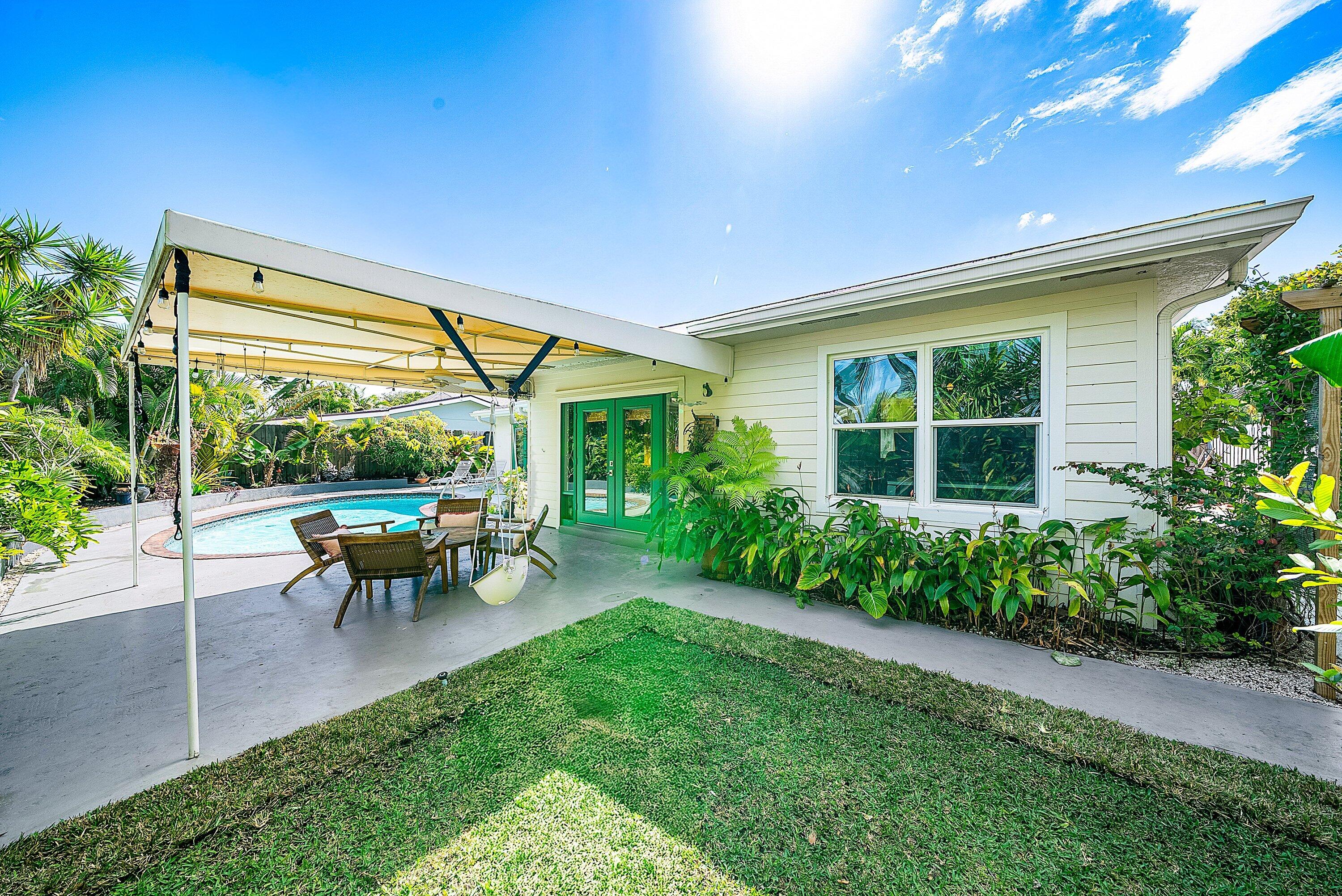 435 NE 35th Street