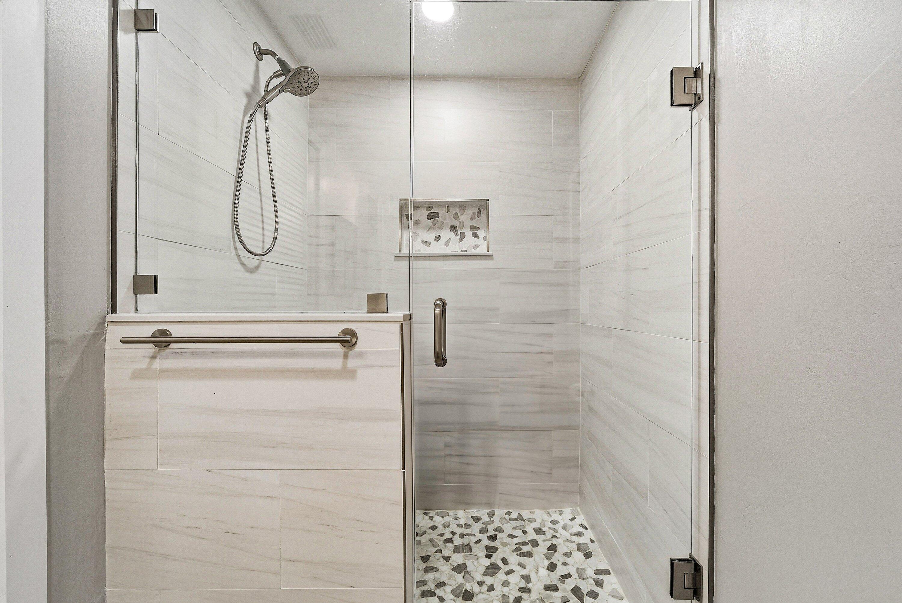 435 NE 35th Street