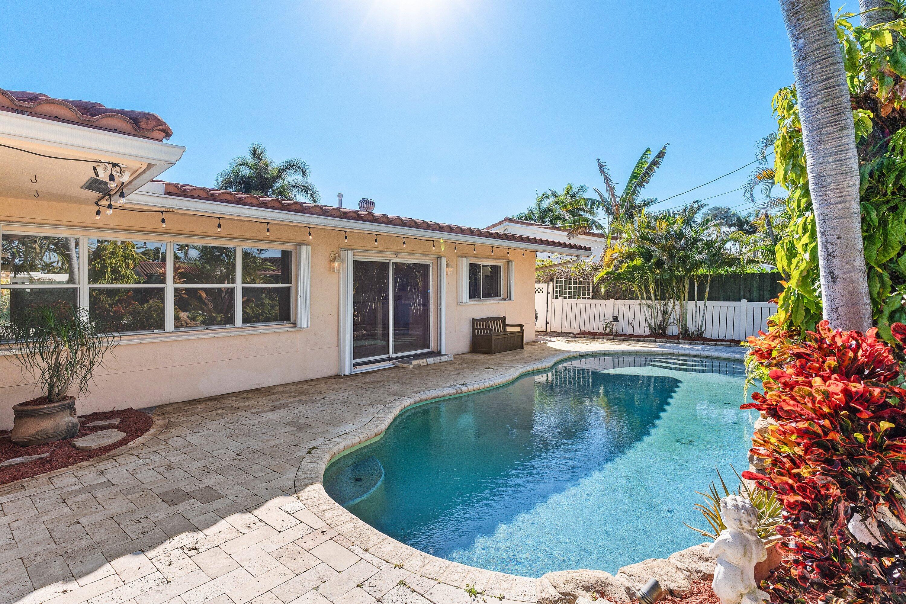 451 NE 25th Terrace