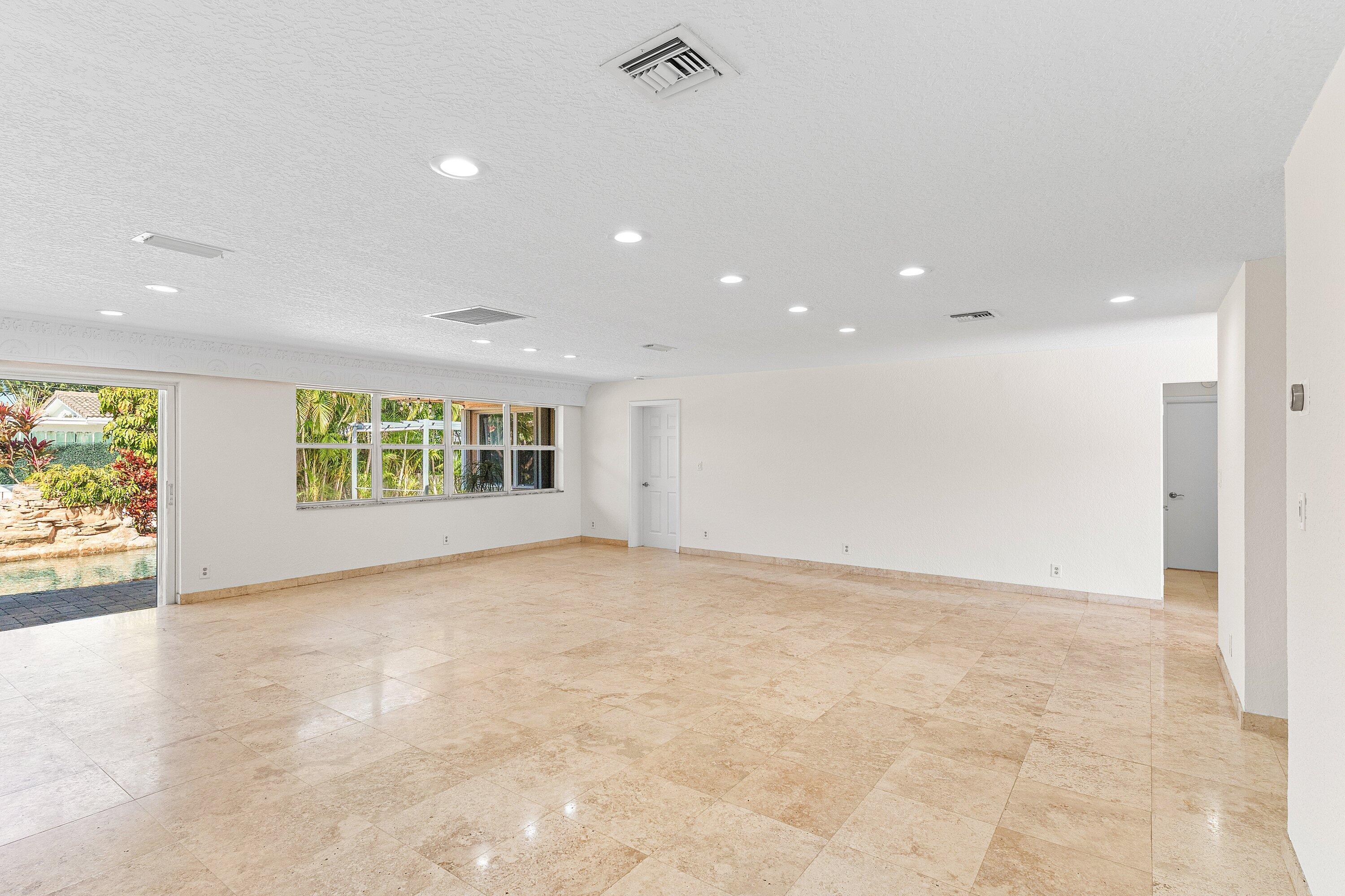 451 NE 25th Terrace