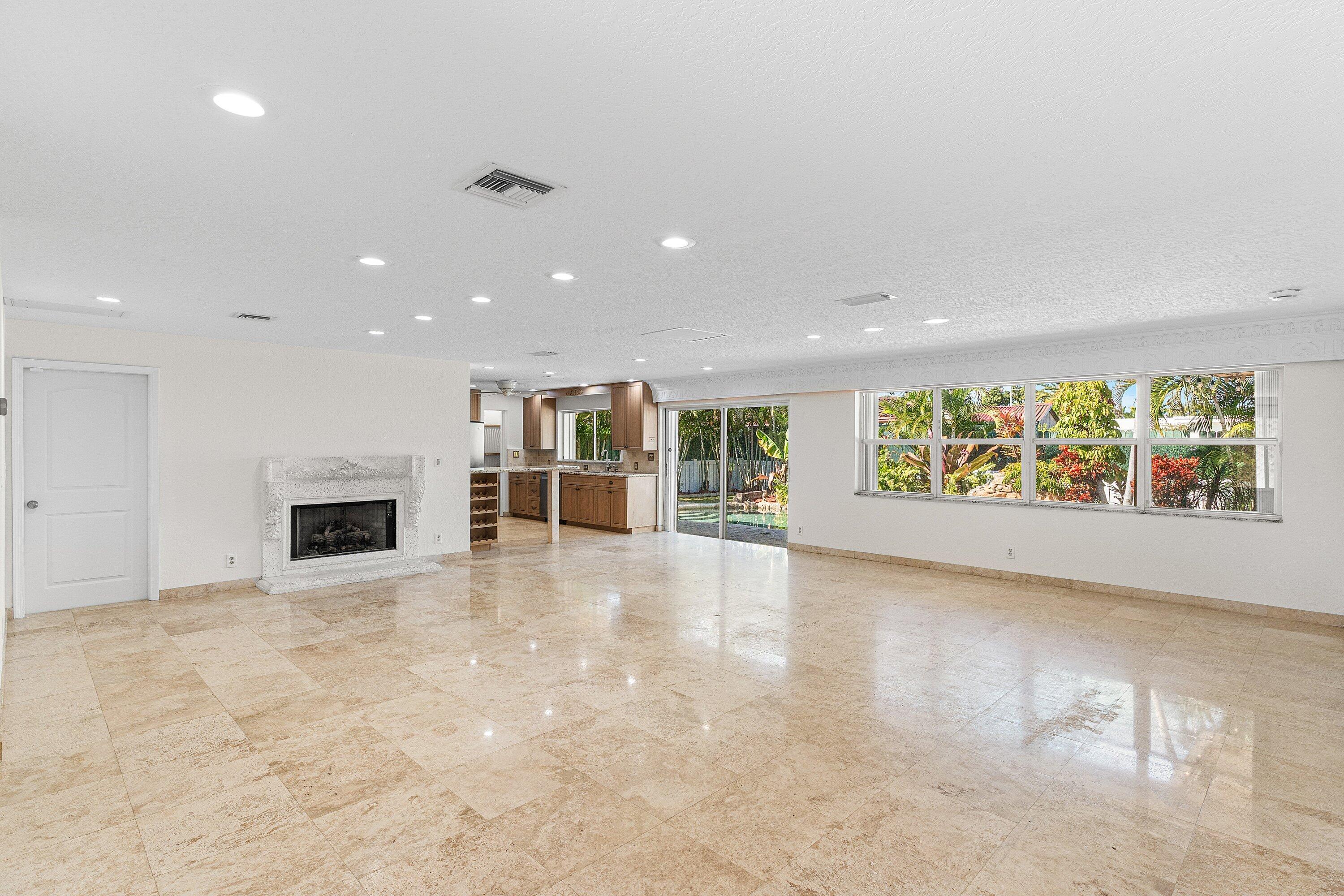 451 NE 25th Terrace