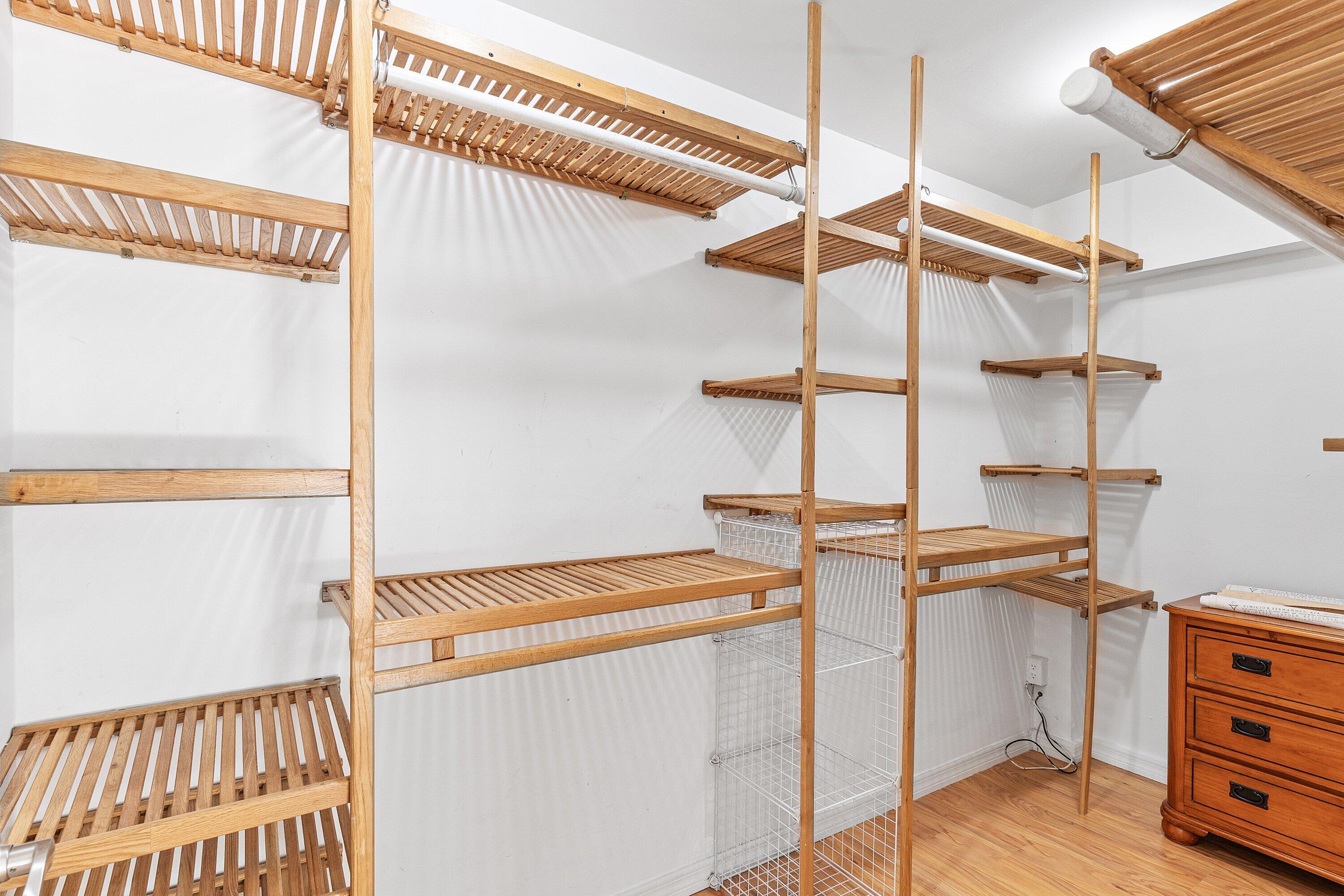 451 NE 25th Terrace